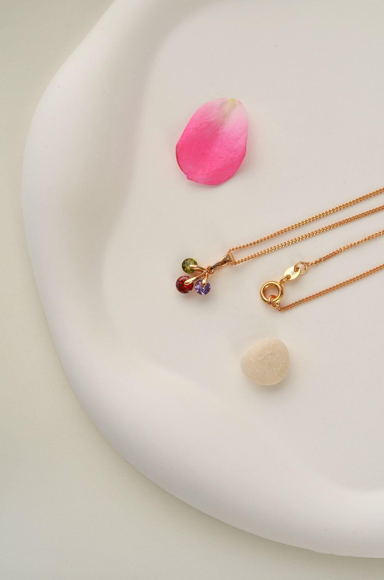 Renkli Svarovski Taşlı Kolye Işıltılı Kiraz Kolye