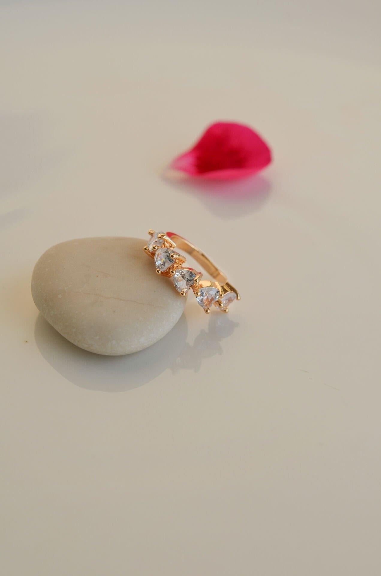 Sıkıştırmalı Kıkırdak Küpesi Kalpli Earcuff