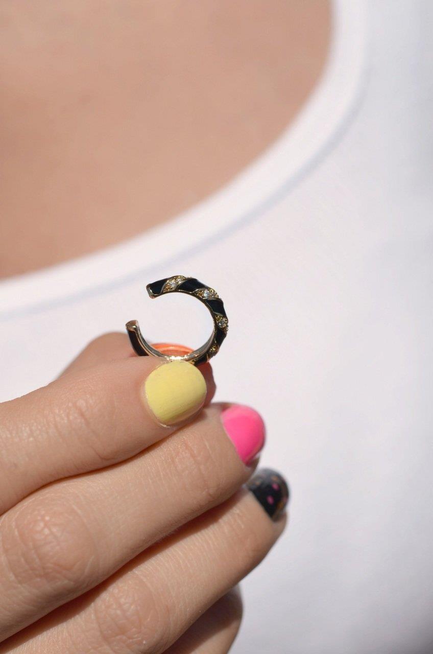 Siyah Mineli Earcuff Kıkırdak Küpesi