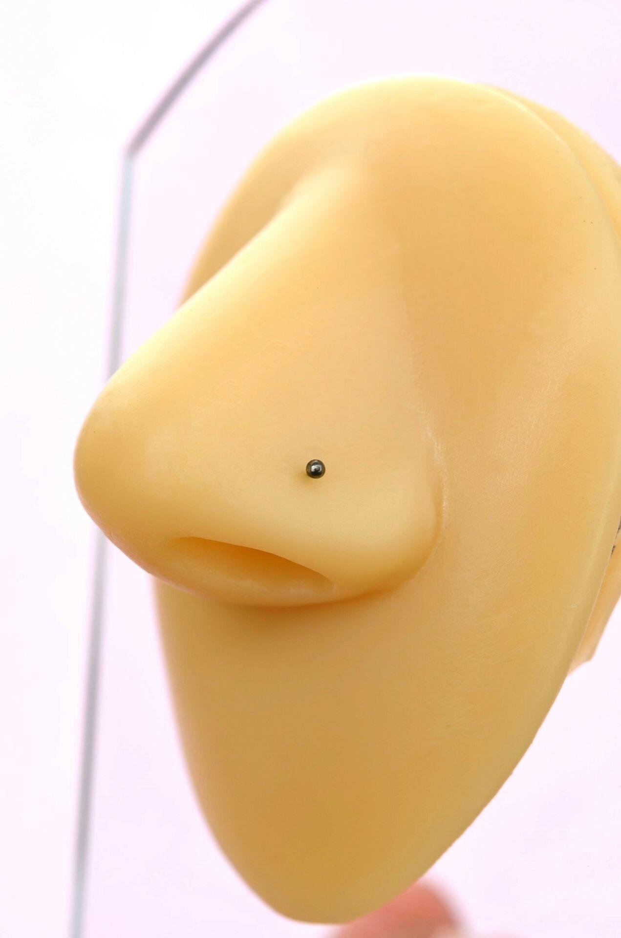 Siyah Renk 925 Ayar Gümüş Top Hızma