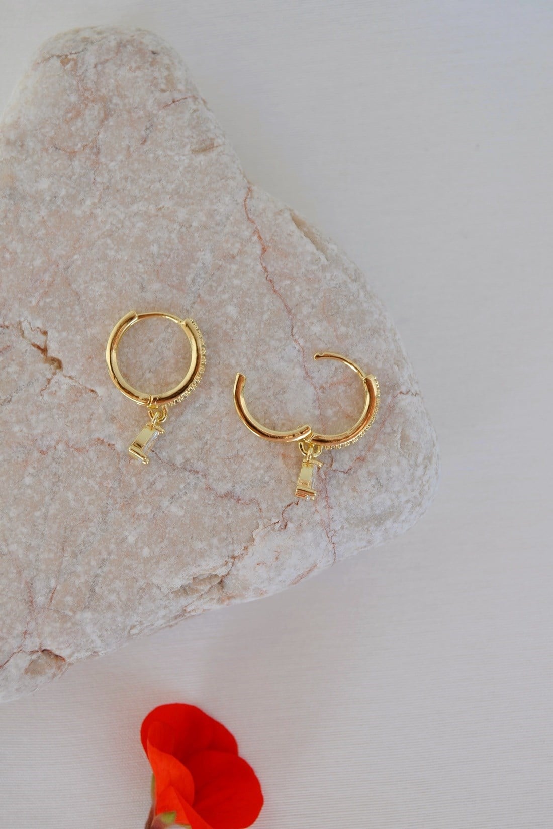 Su Damlası Sallantılı Halka Küpe | Zirkon Taşlı Gold Küpe