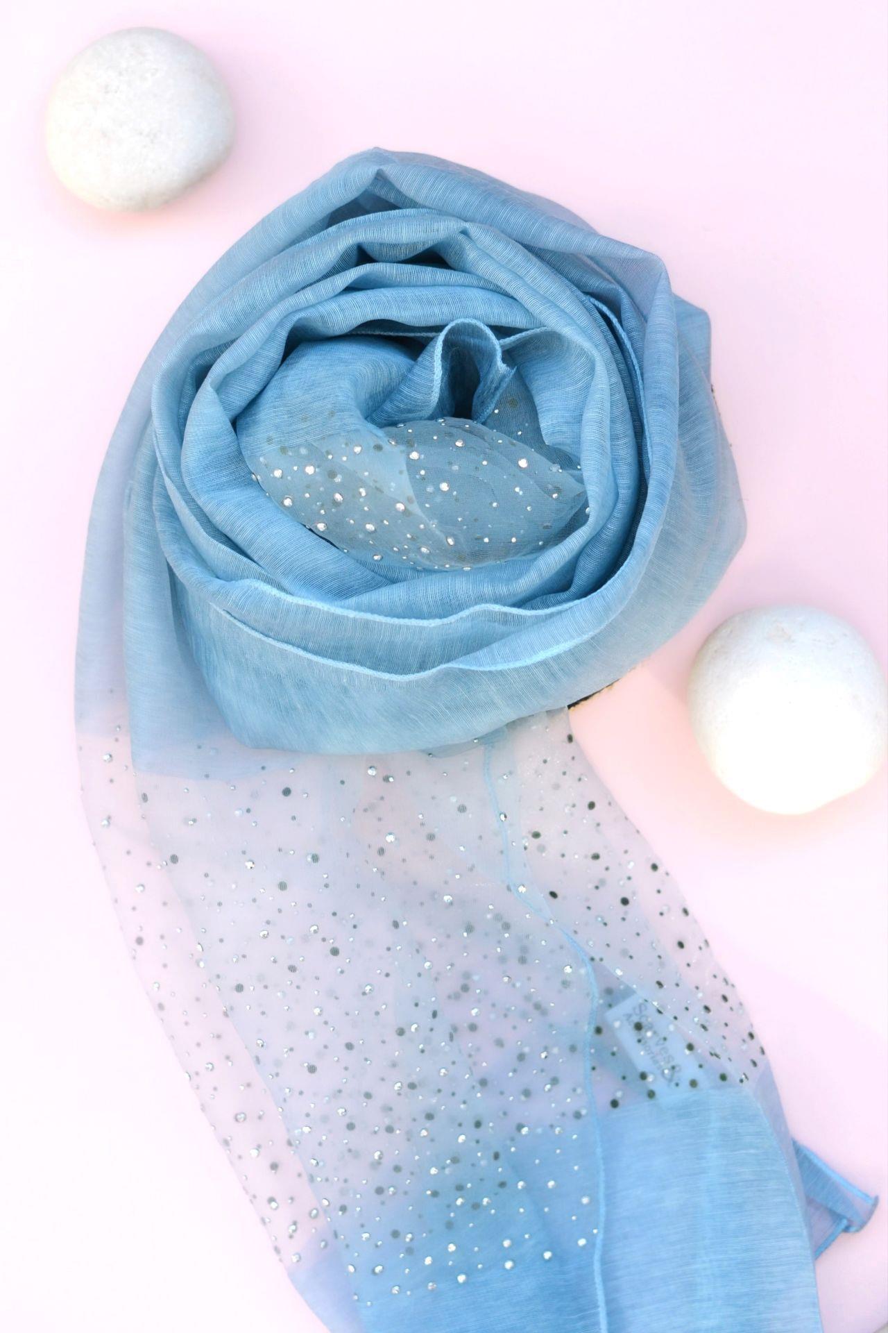 Taşlı Açık Mavi Renk İpek Şal