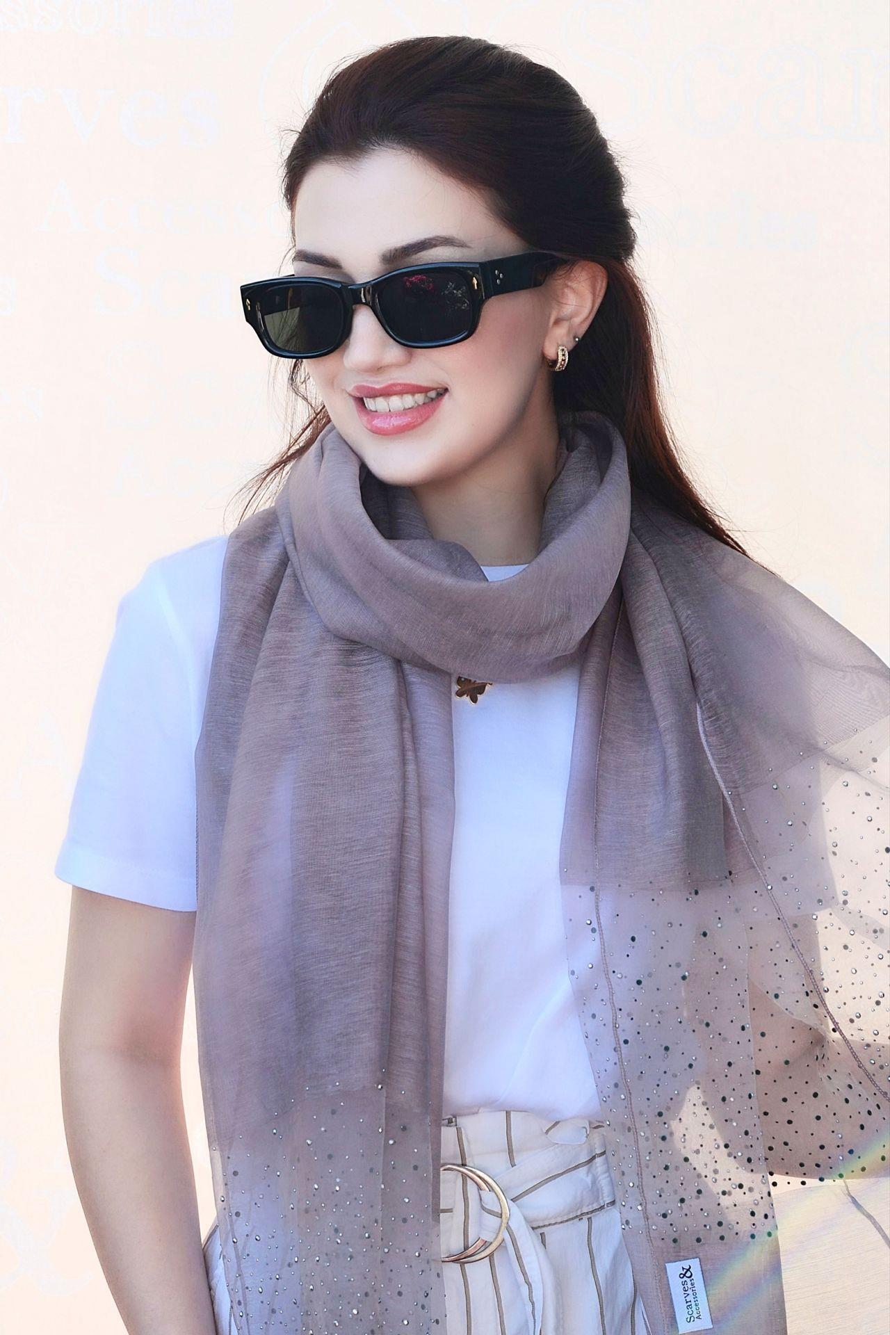 Taşlı Leylak Rengi İpek Şal