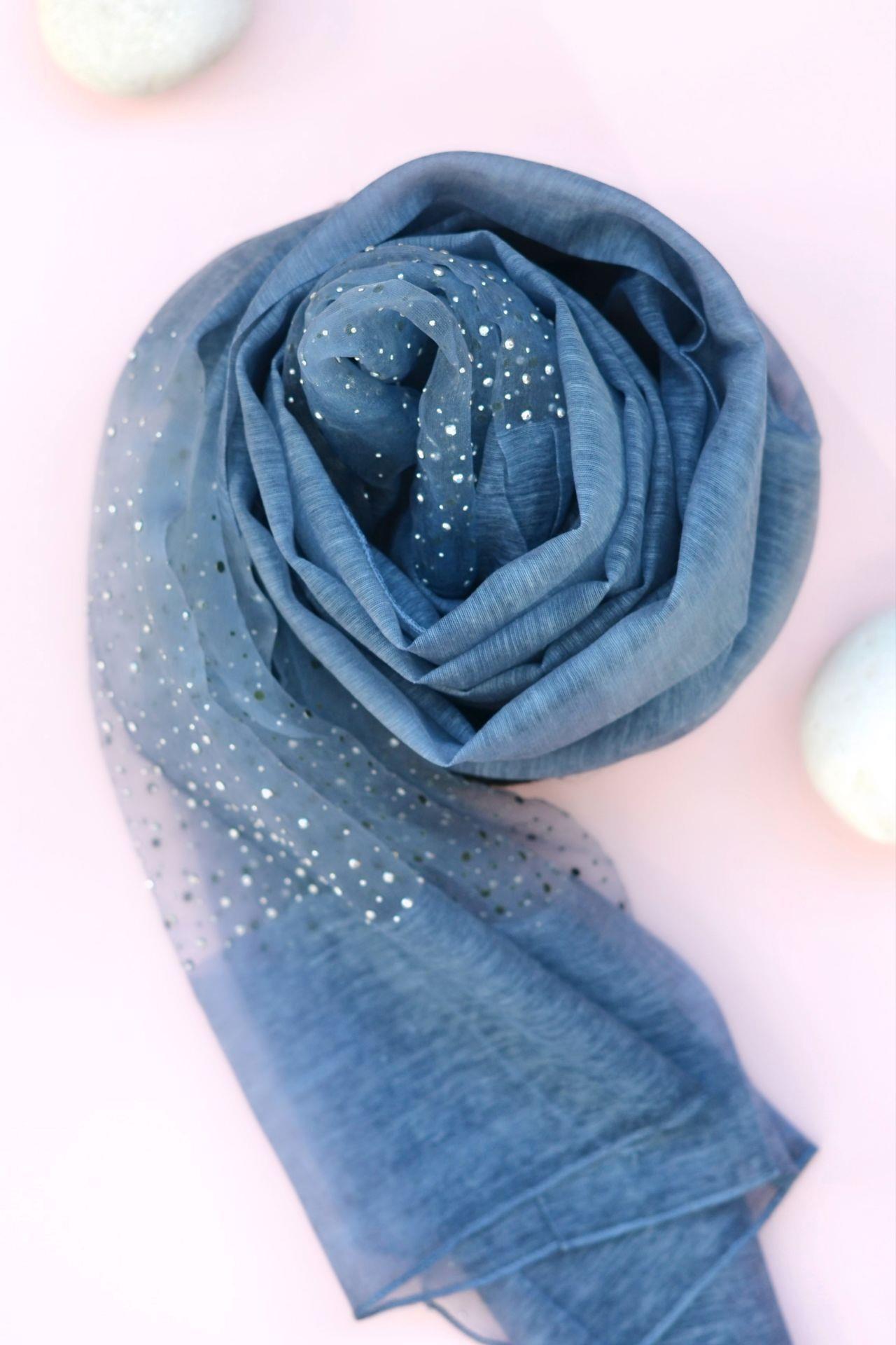 Taşlı Mavi Renk İpek Şal