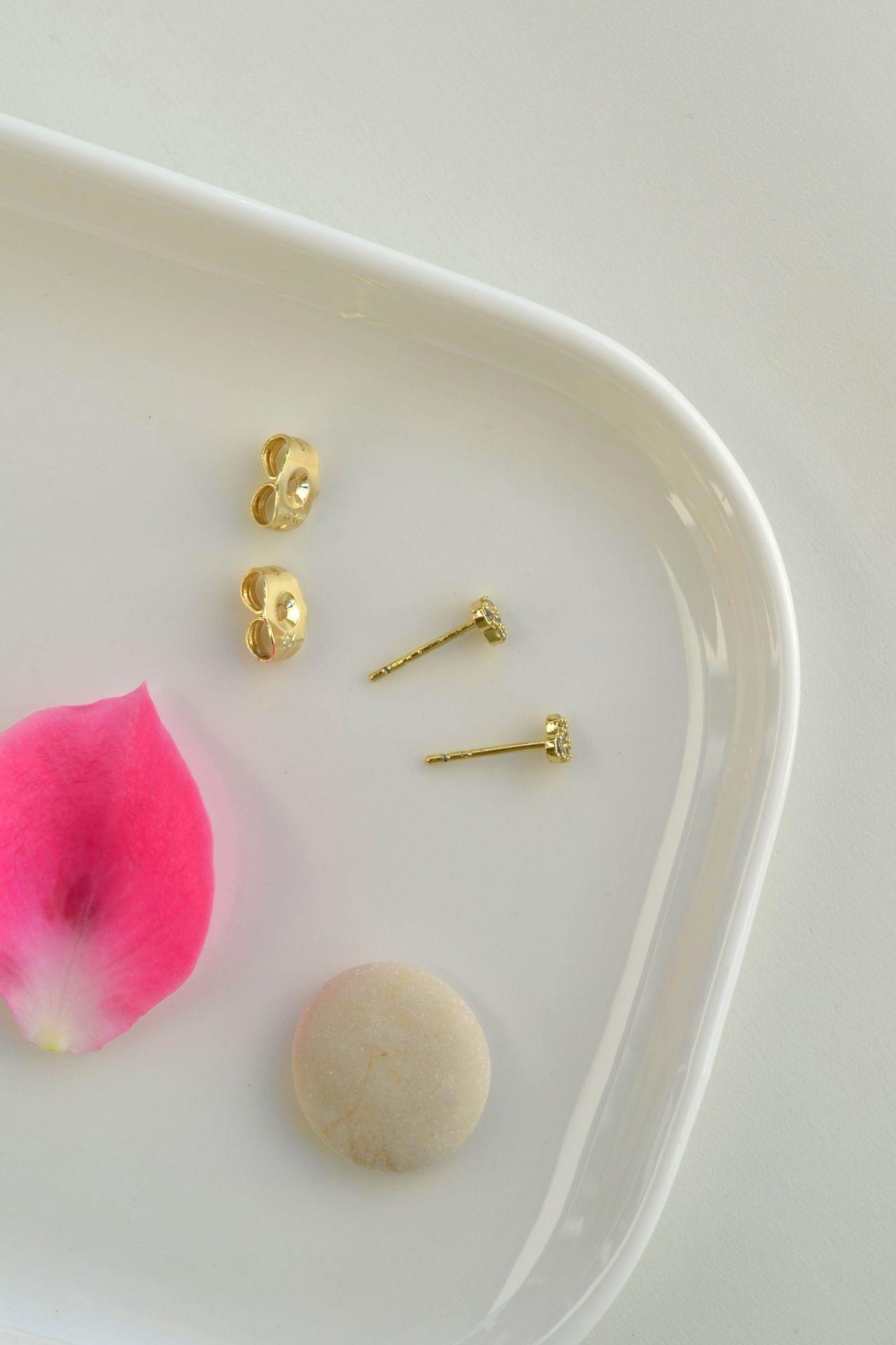 Taşlı Minicik Küpe Mini Kalpli Küpe Gold Renk