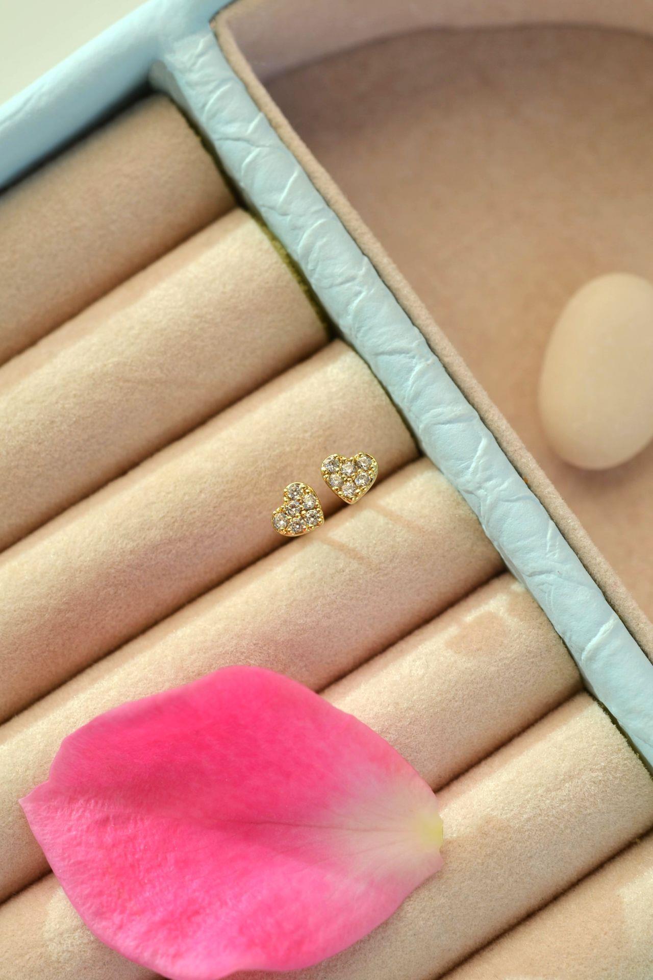 Taşlı Minicik Küpe Mini Kalpli Küpe Gold Renk