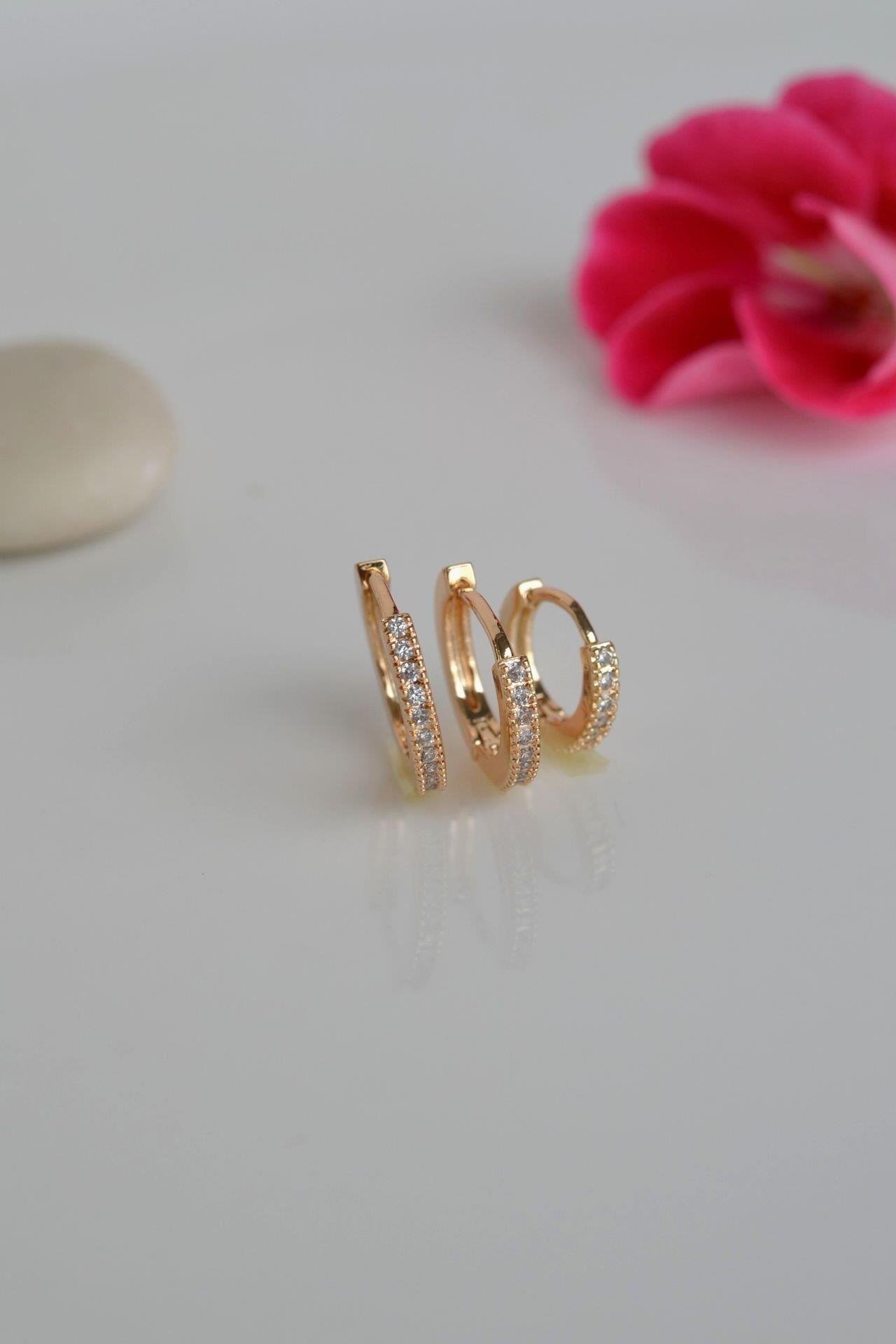 Taşlı Minimal Halka Küpe Seti 3 Parça