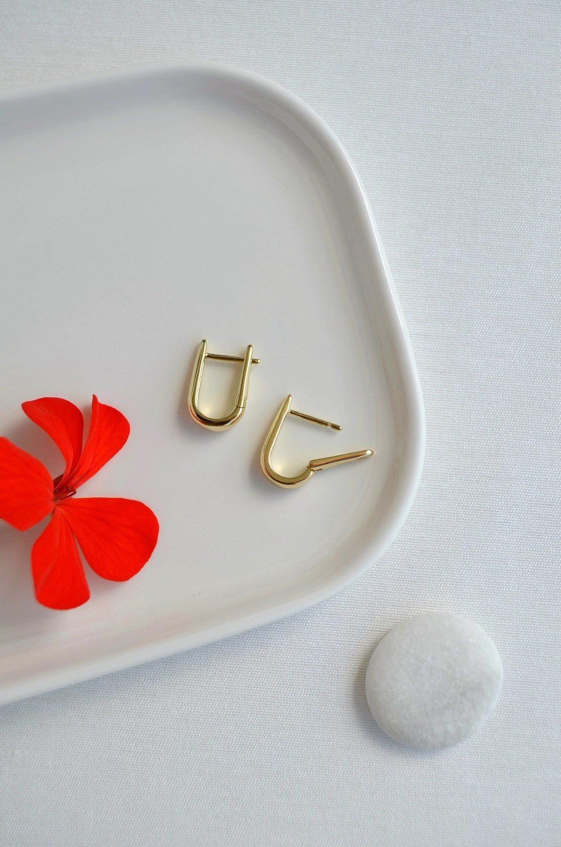 Xuping Mini Oval Halka Küpe 14K Gold Renk Minimal Küpe 1 Çift
