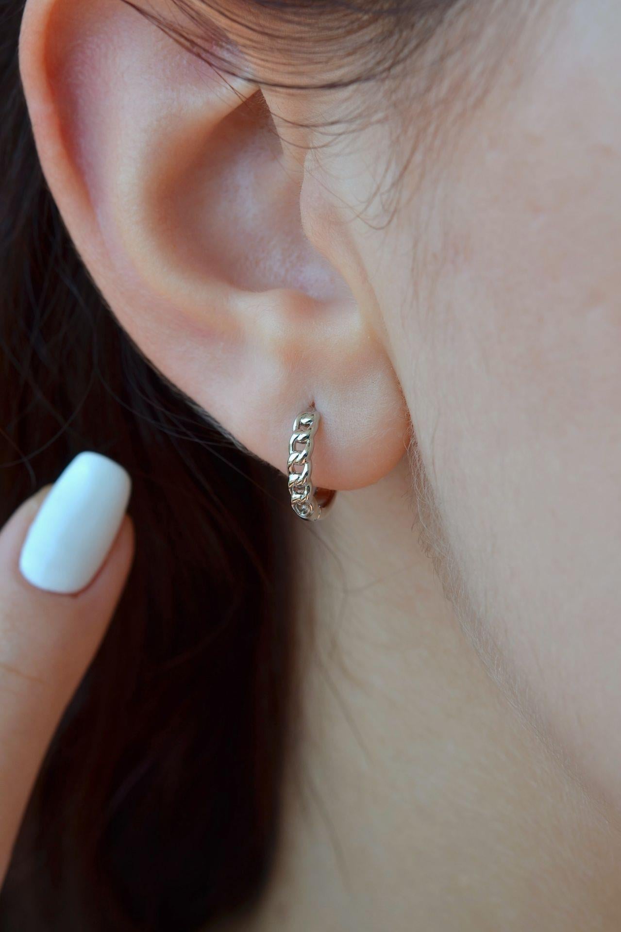 Zincir Model Piercing Tragus Helix Kıkırdak Küpesi