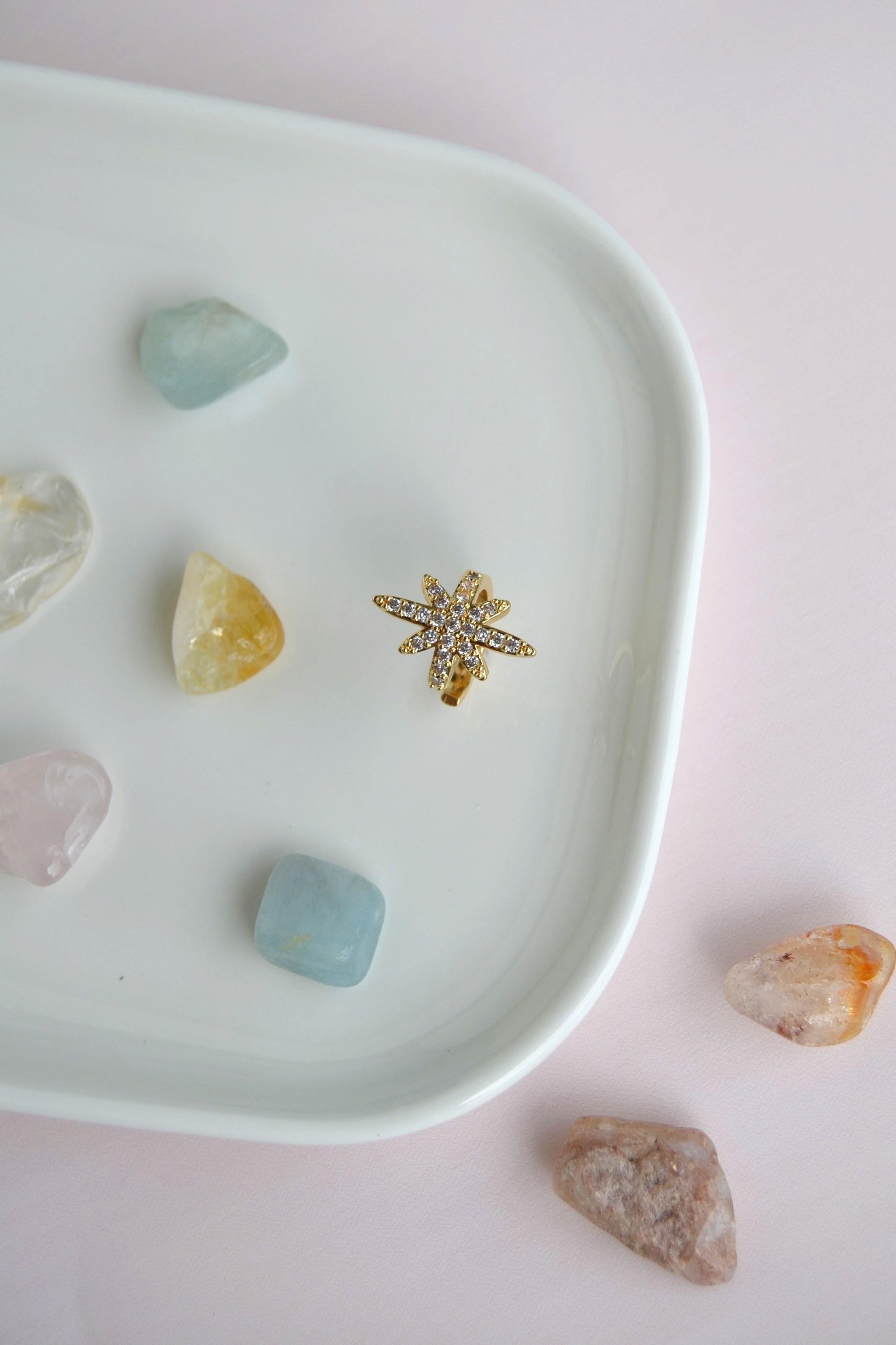 Zirkon Gold Kuzey Yıldızı Sıkıştırmalı Kıkırdak Küpesi Earcuff