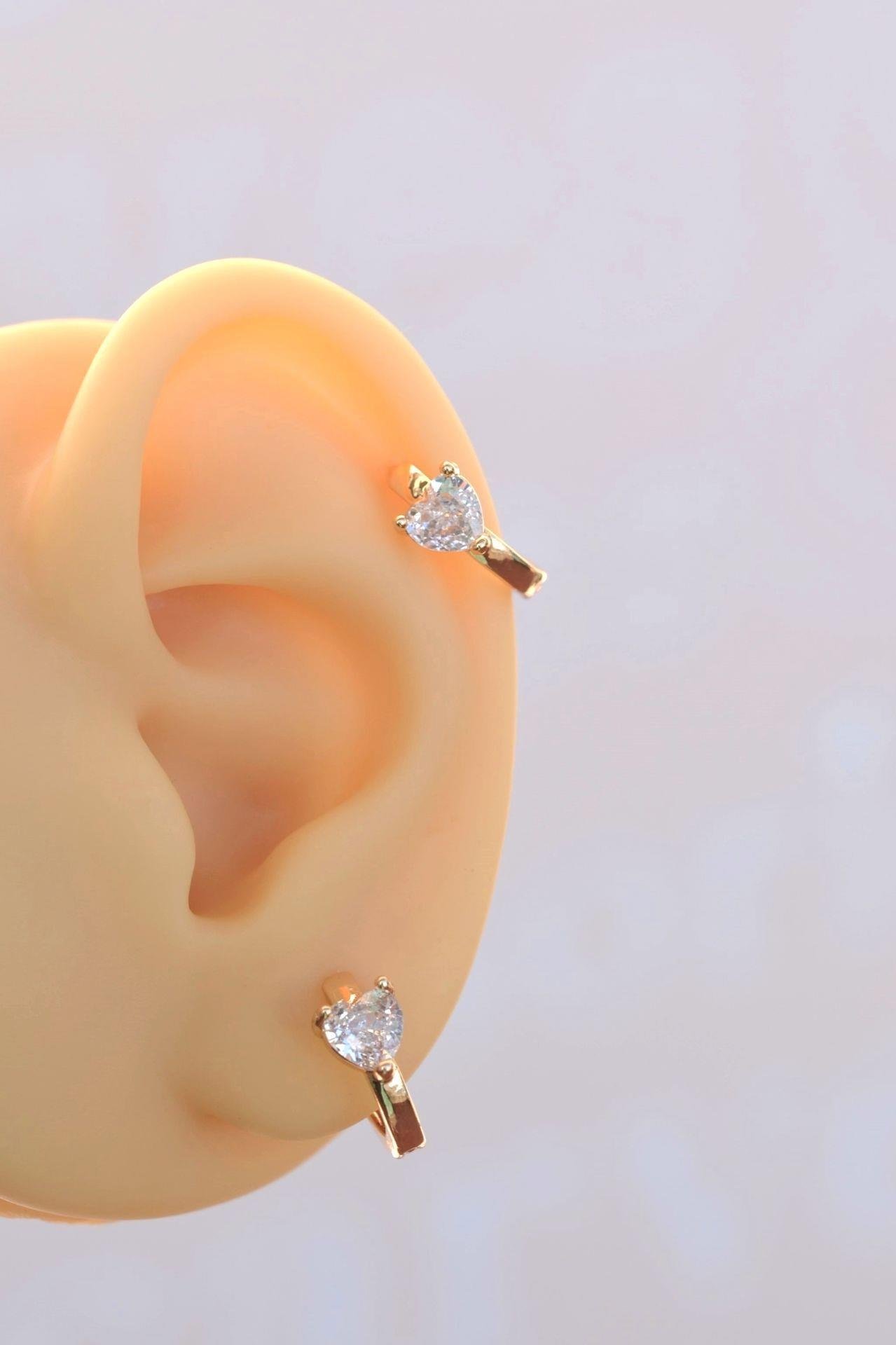 Zirkon Kalp Taşlı Mini Halka Küpe