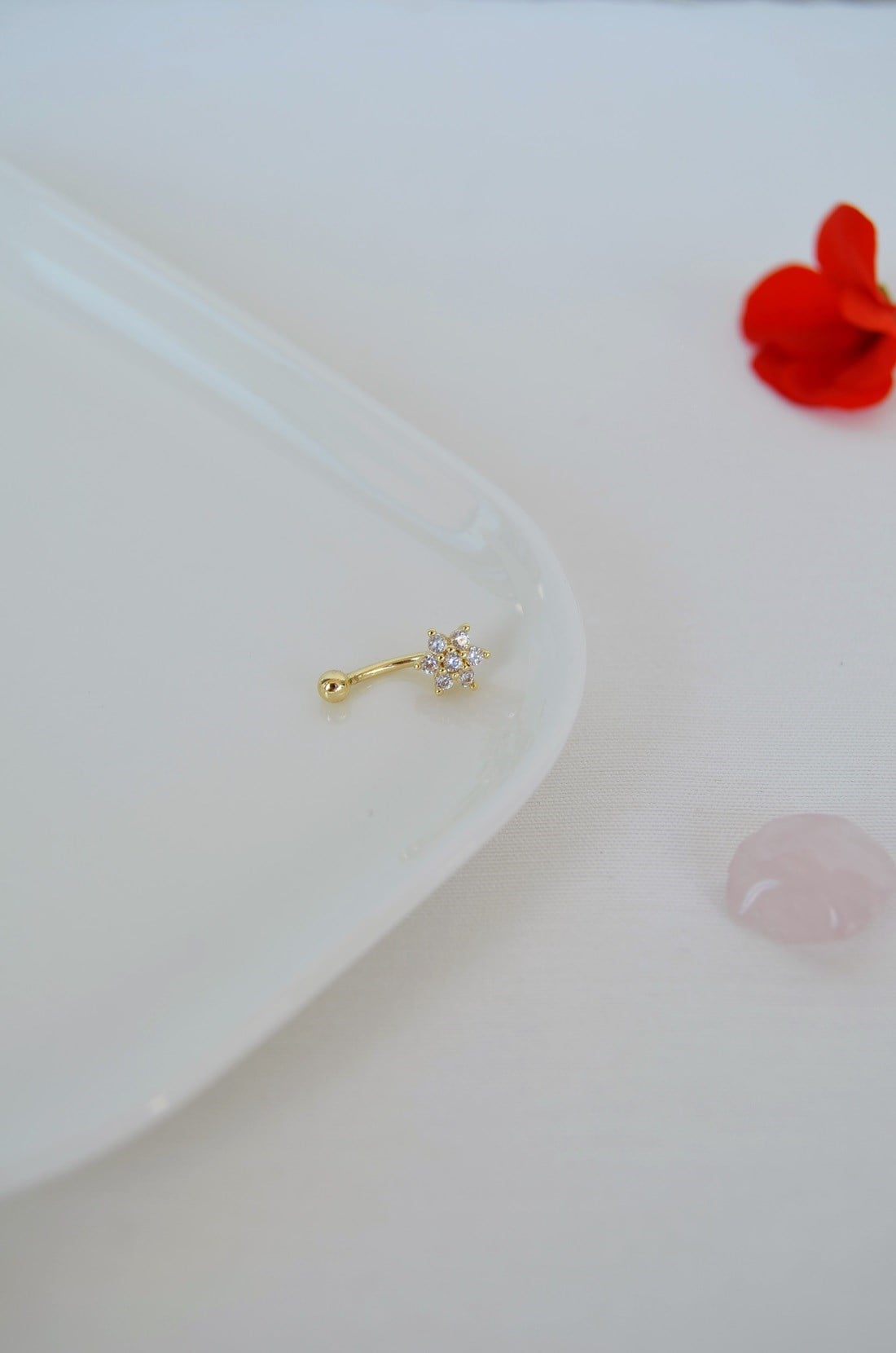 Zirkon Taşlı Çiçek Rook Piercing Çelik Bar 1.2 mm