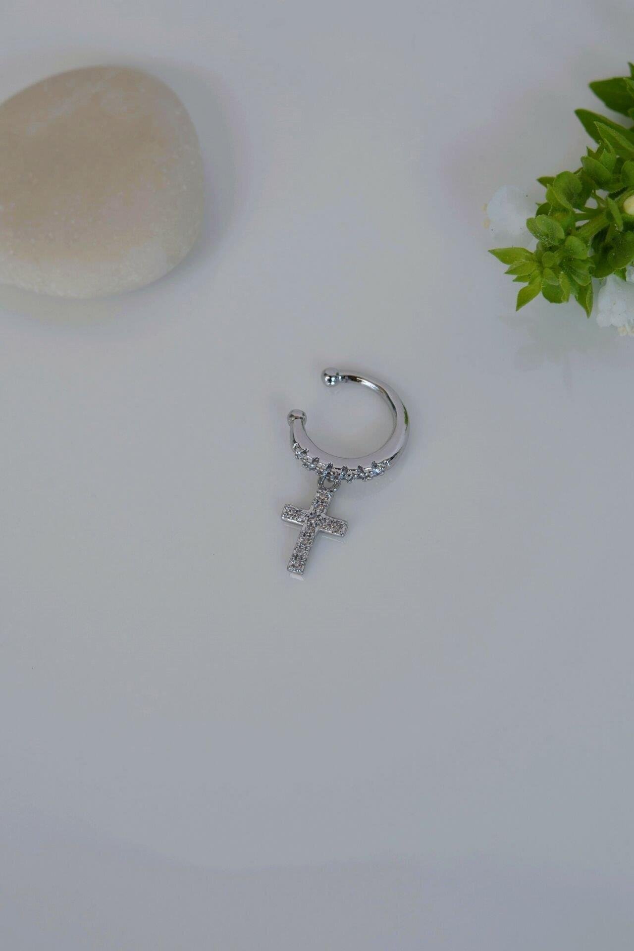 Zirkon Taşlı Cross Sallantılı Earcuff Sıkıştırmalı Kıkırdak Küpesi