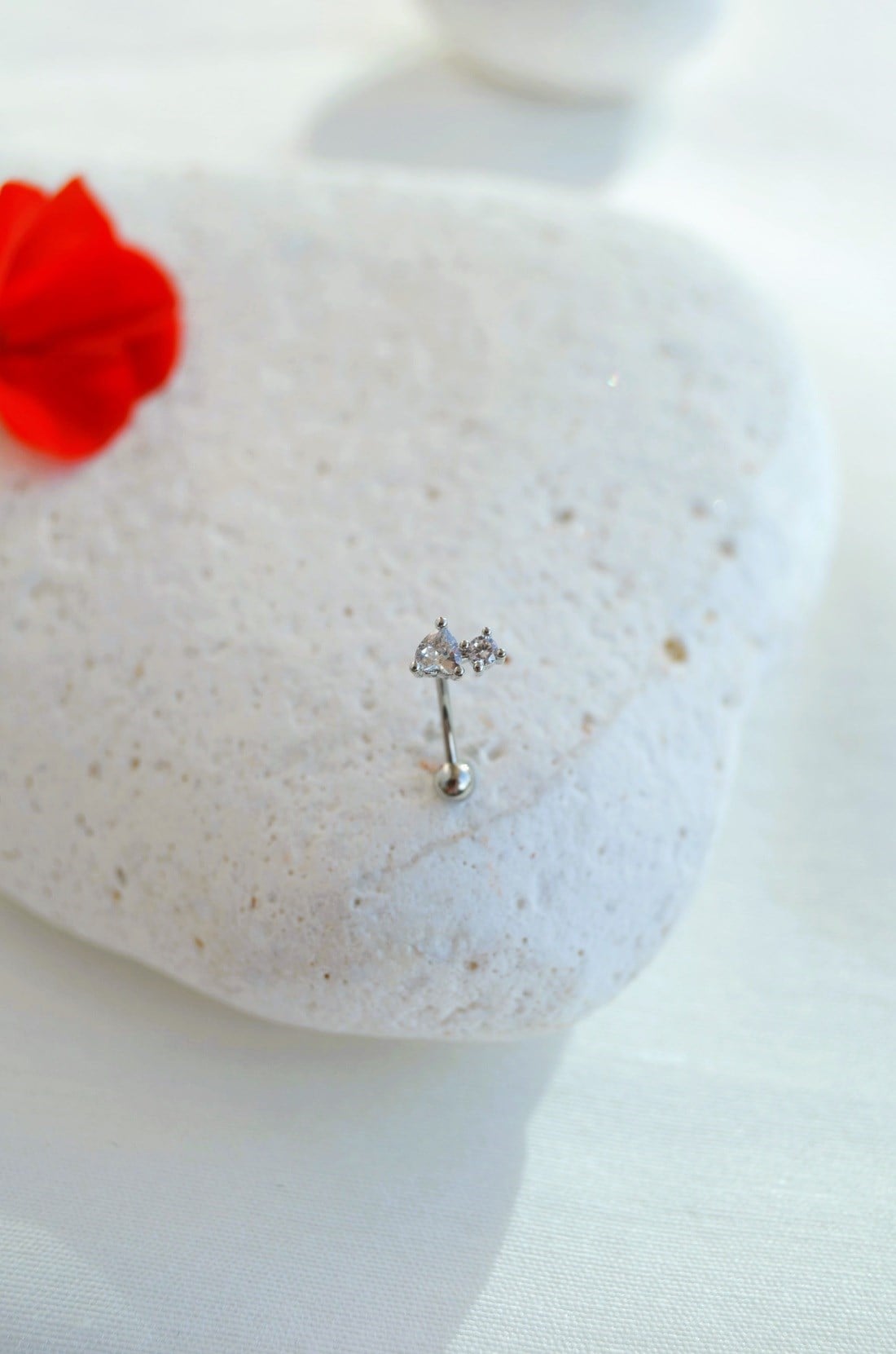 Zirkon Taşlı Mini Kalp Rook Piercing Çelik Bar 1 mm