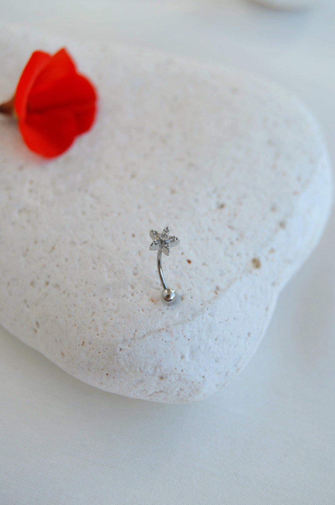 Zirkon Taşlı Minimal Yıldız Rook Piercing Çelik Bar 1 mm