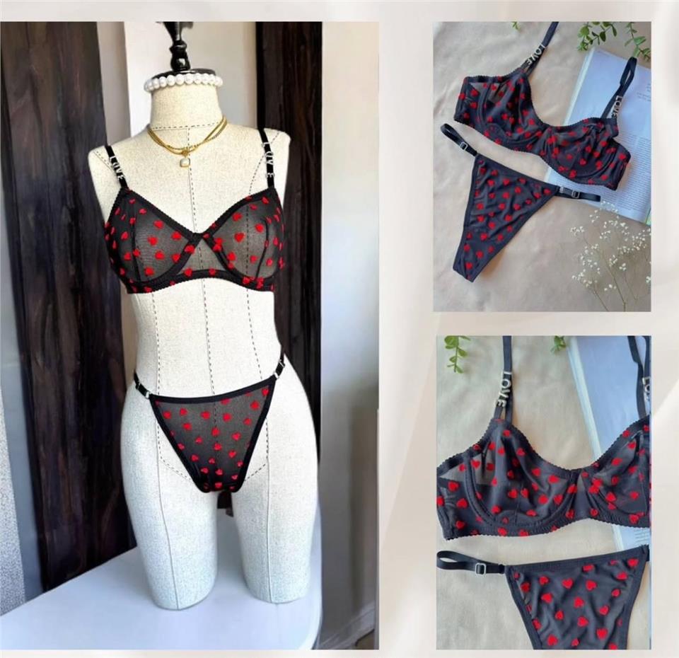 BRALET SİYAH KIRMIZI KALPLİ TAKIM