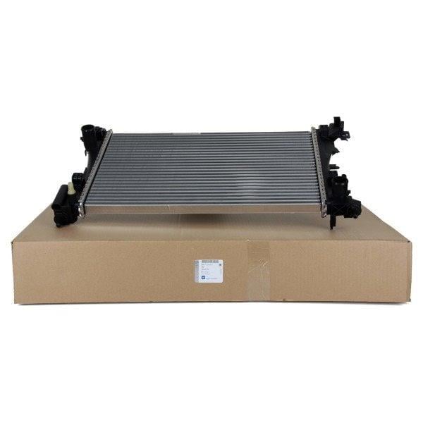 Opel Corsa E 1.2 / 1.4 Benzinli Motor 6 Vites Otomatik Su Radyatörü Orijinal Psa 13486483