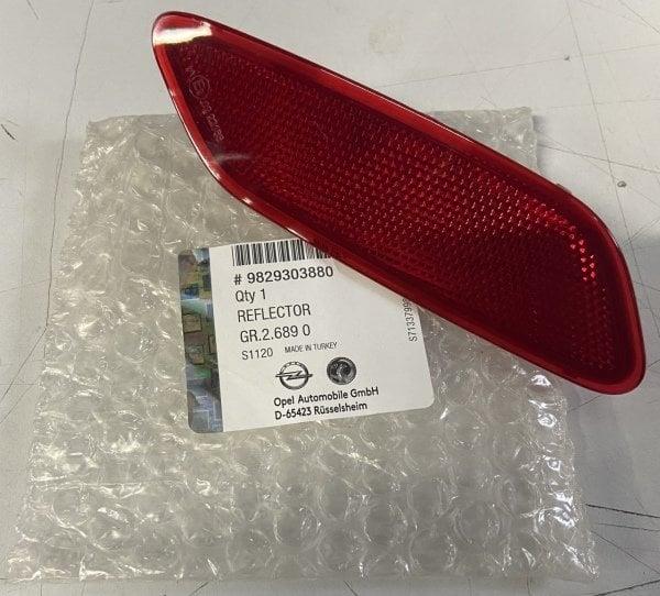 Opel Corsa F Arka Sağ Reklektör Orijinal Psa 9829303880