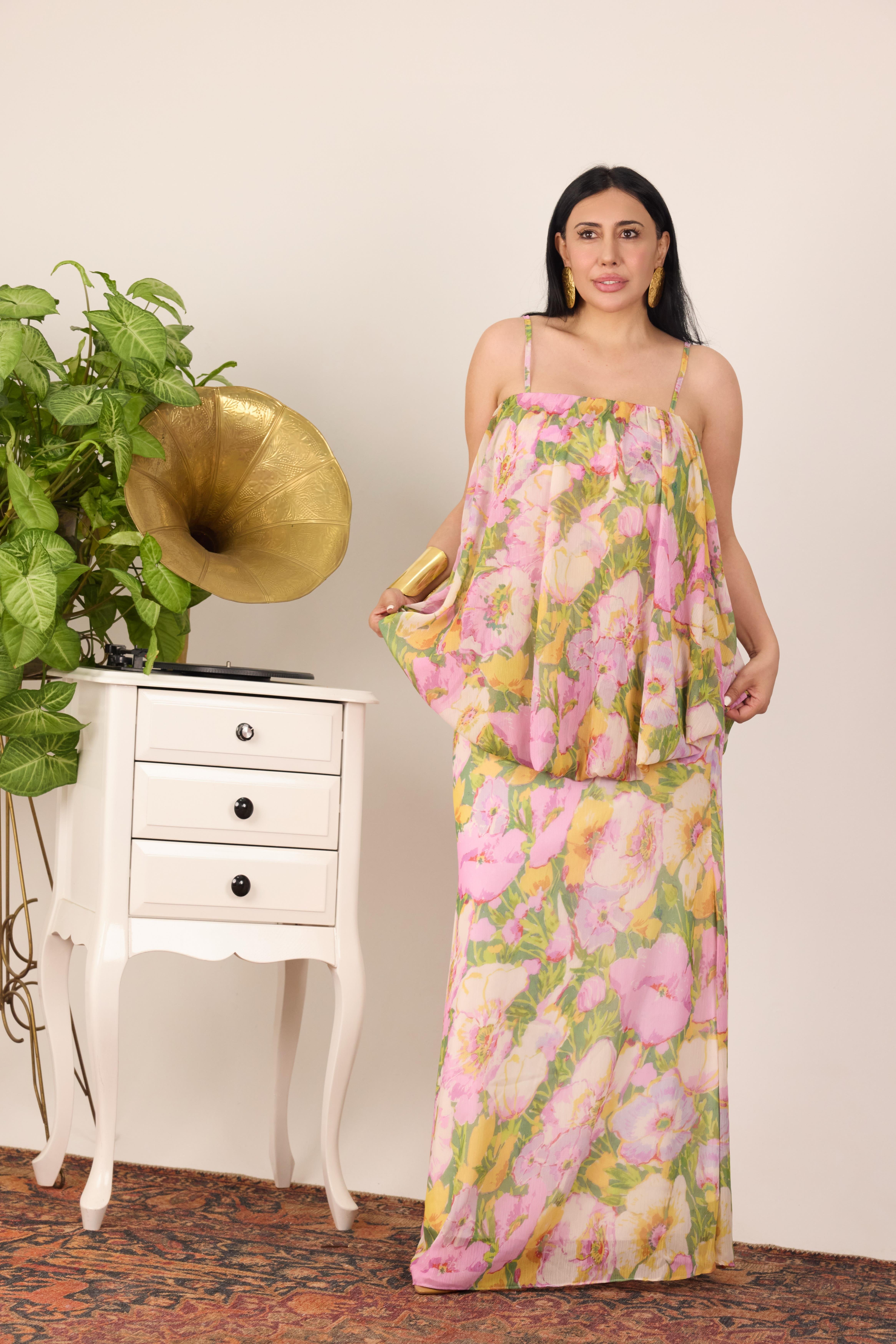 Çiçek Desenli Askılı Elbise