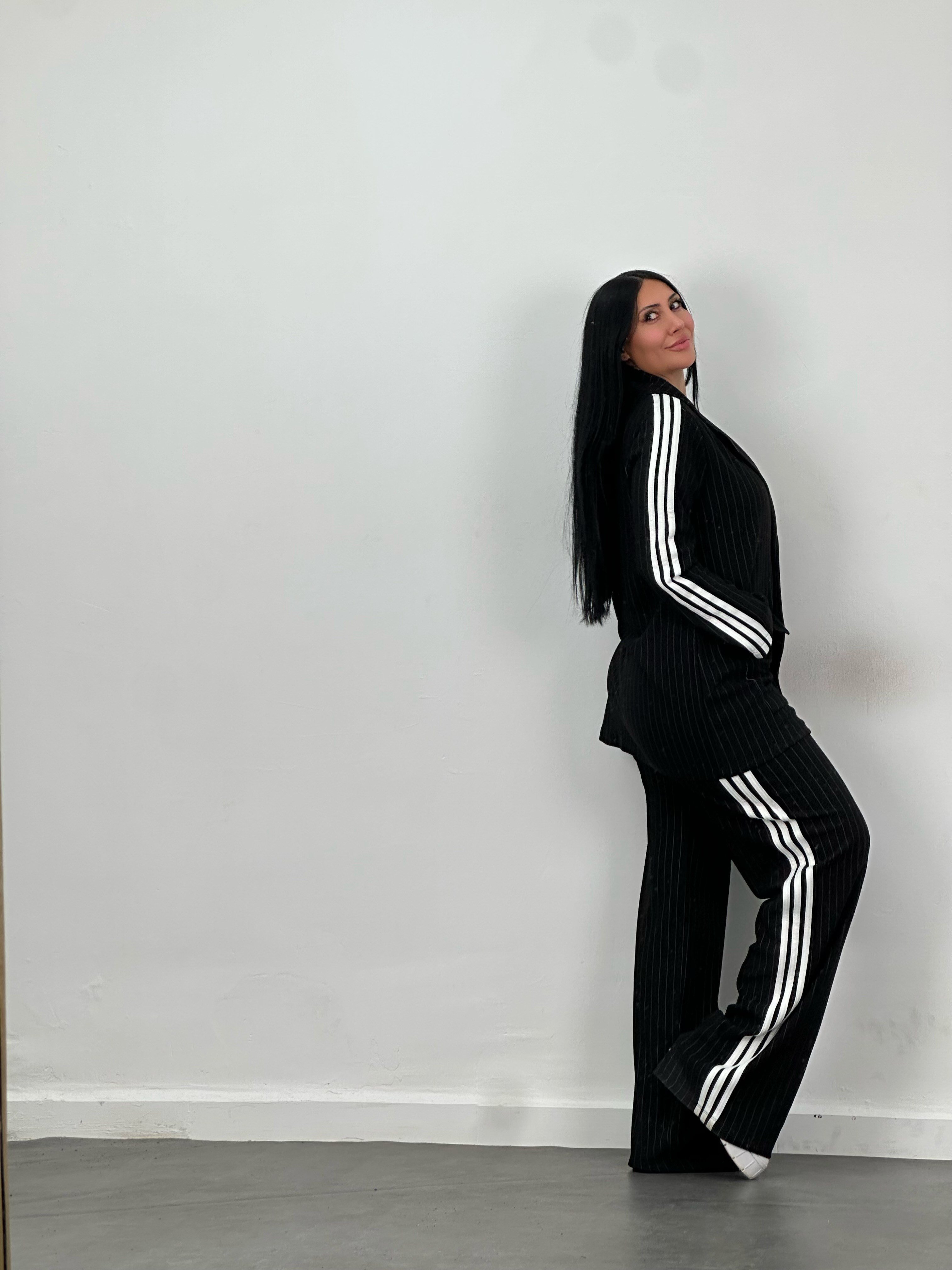 Çizgili Şerit Detaylı Blazer & Pantolon Takım