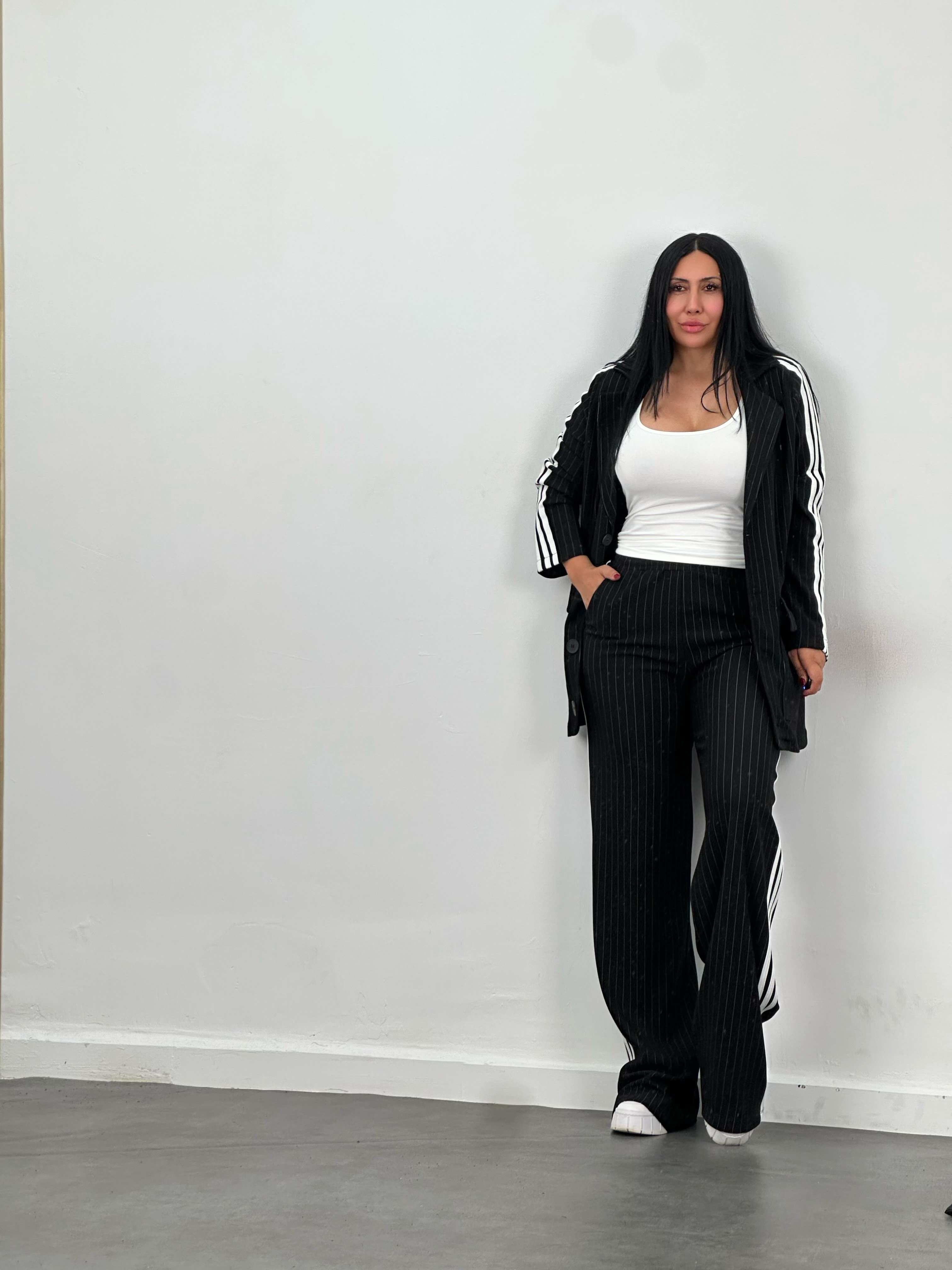 Çizgili Şerit Detaylı Blazer & Pantolon Takım