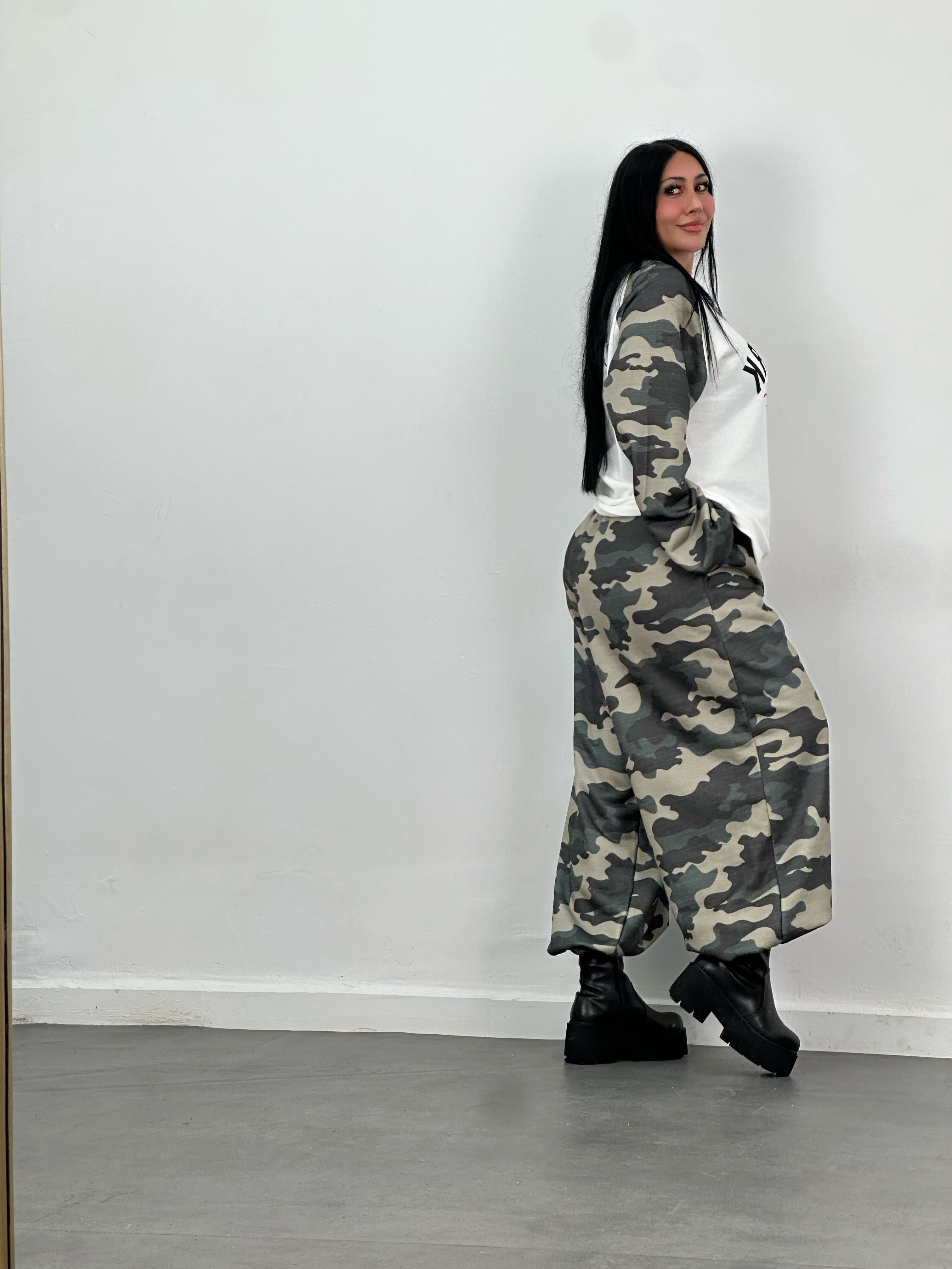 Kamuflaj Desenli Oversize Sweat & Bol Paça Pantolon 2'li Takım