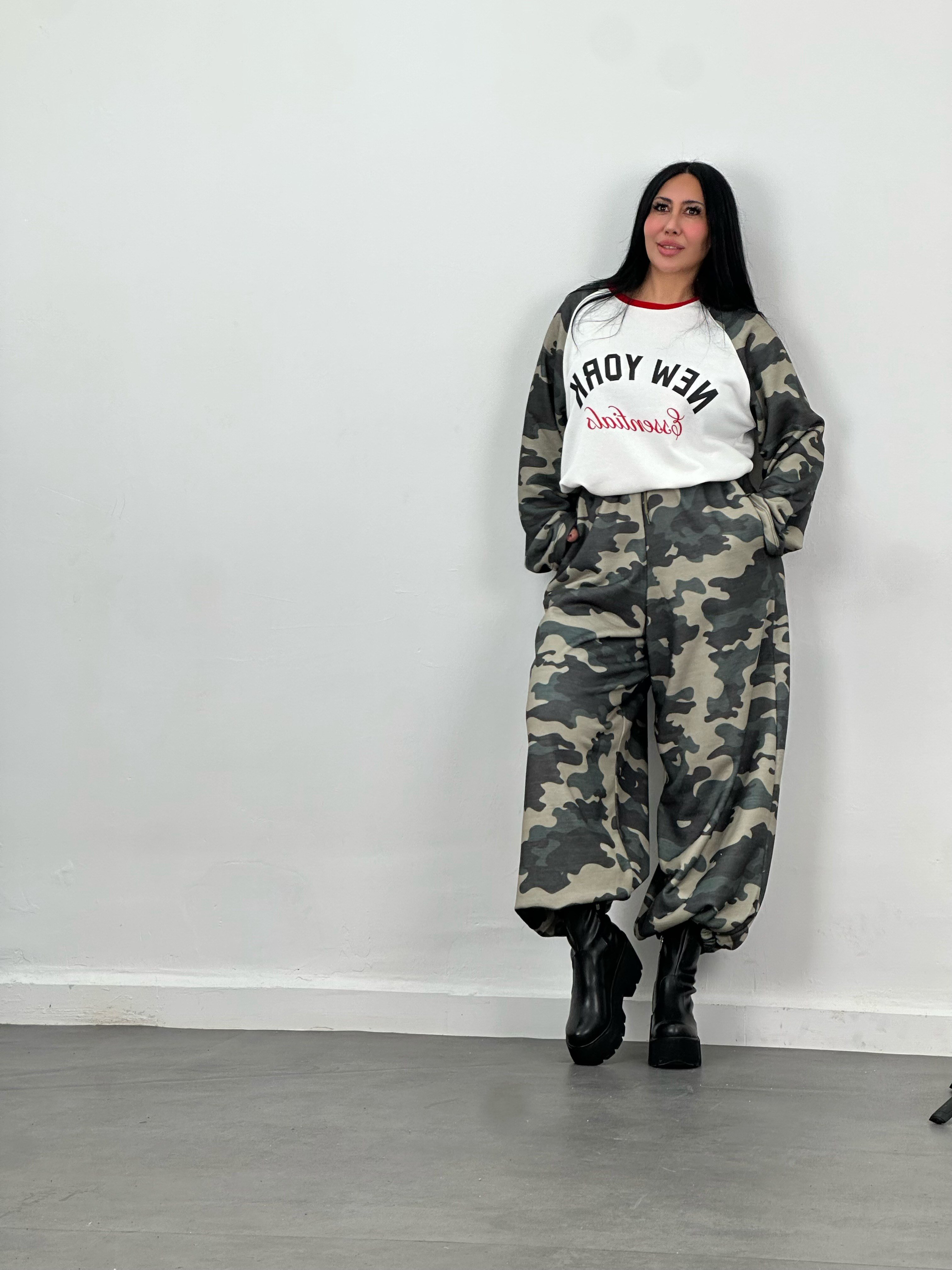 Kamuflaj Desenli Oversize Sweat & Bol Paça Pantolon 2'li Takım