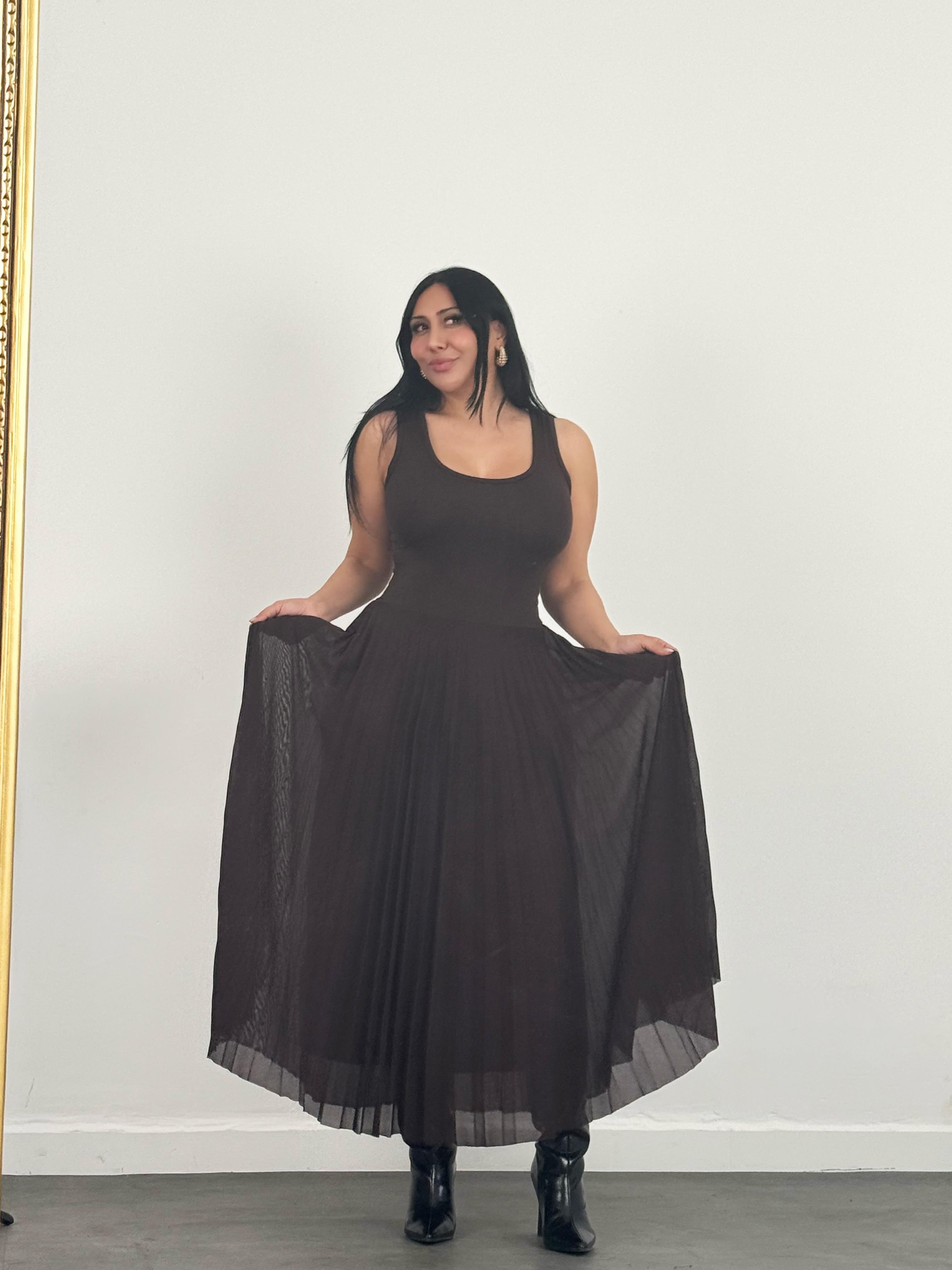 Pliseli Askılı Elbise & Yarasa Kol Bluz Takım