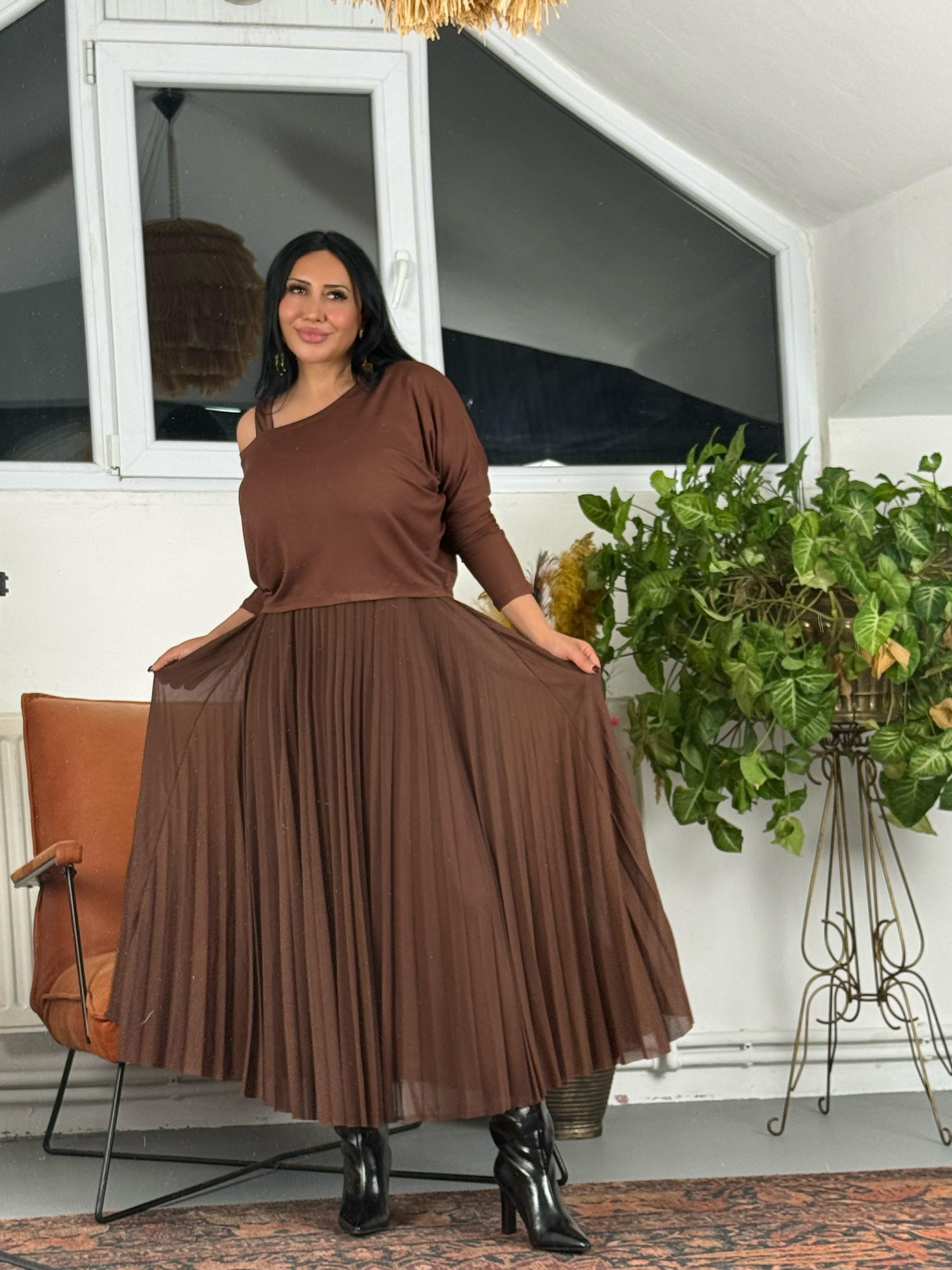 Pliseli Askılı Elbise & Yarasa Kol Bluz Takım