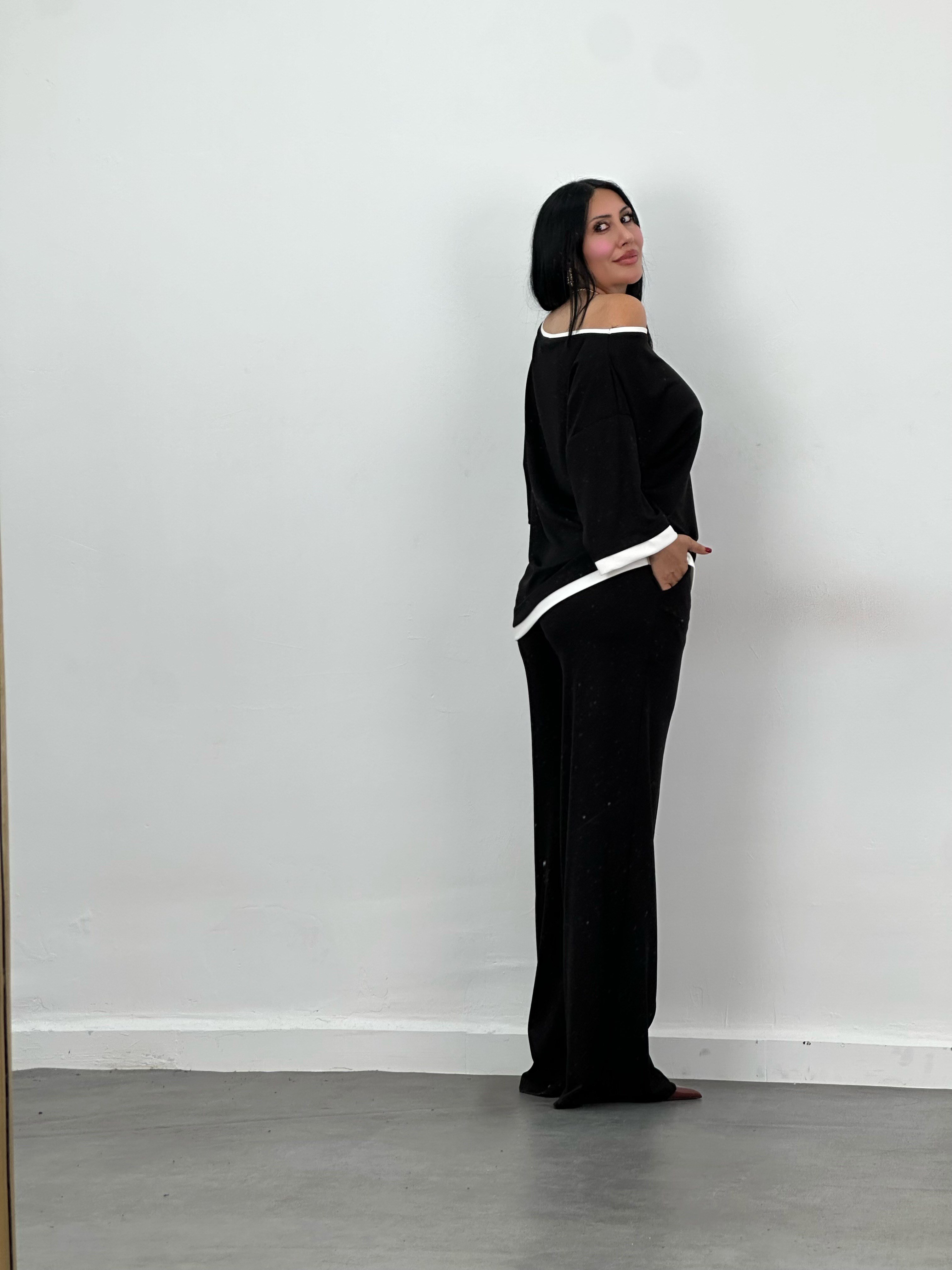 Şerit Detaylı Modal Takım