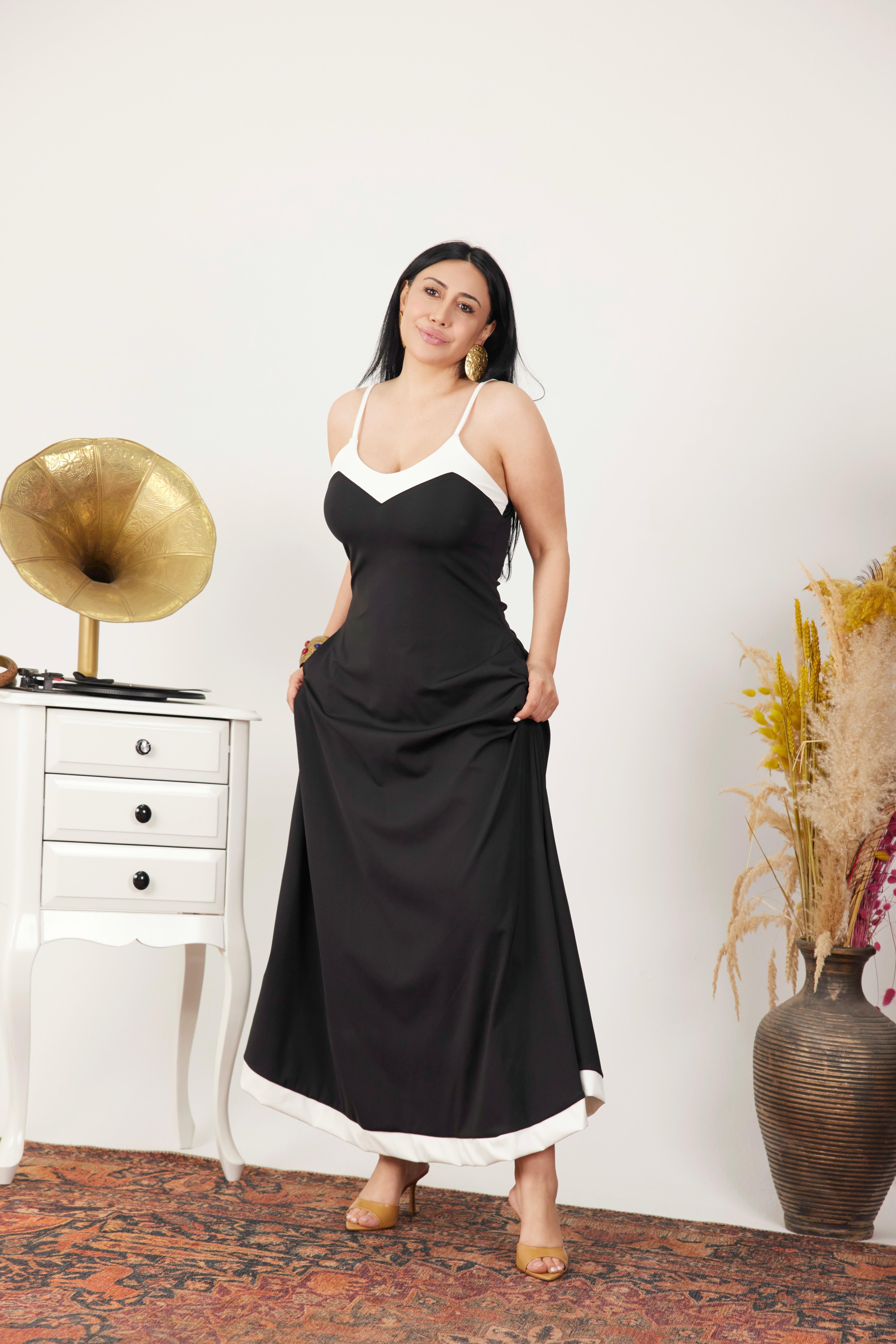 Siyah-Beyaz Askılı Maxi Elbise