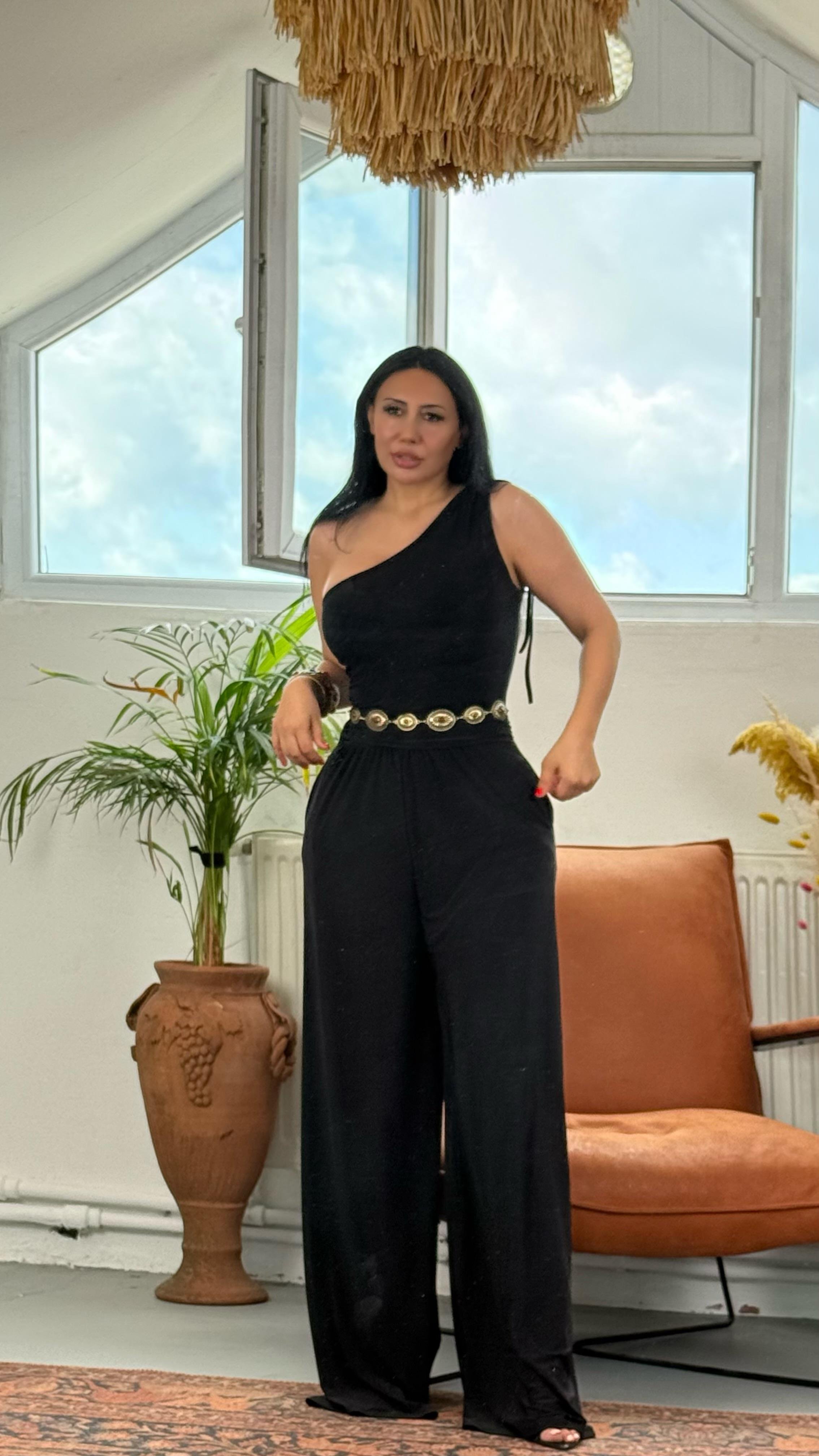 Siyah Tek Omuz Tulum