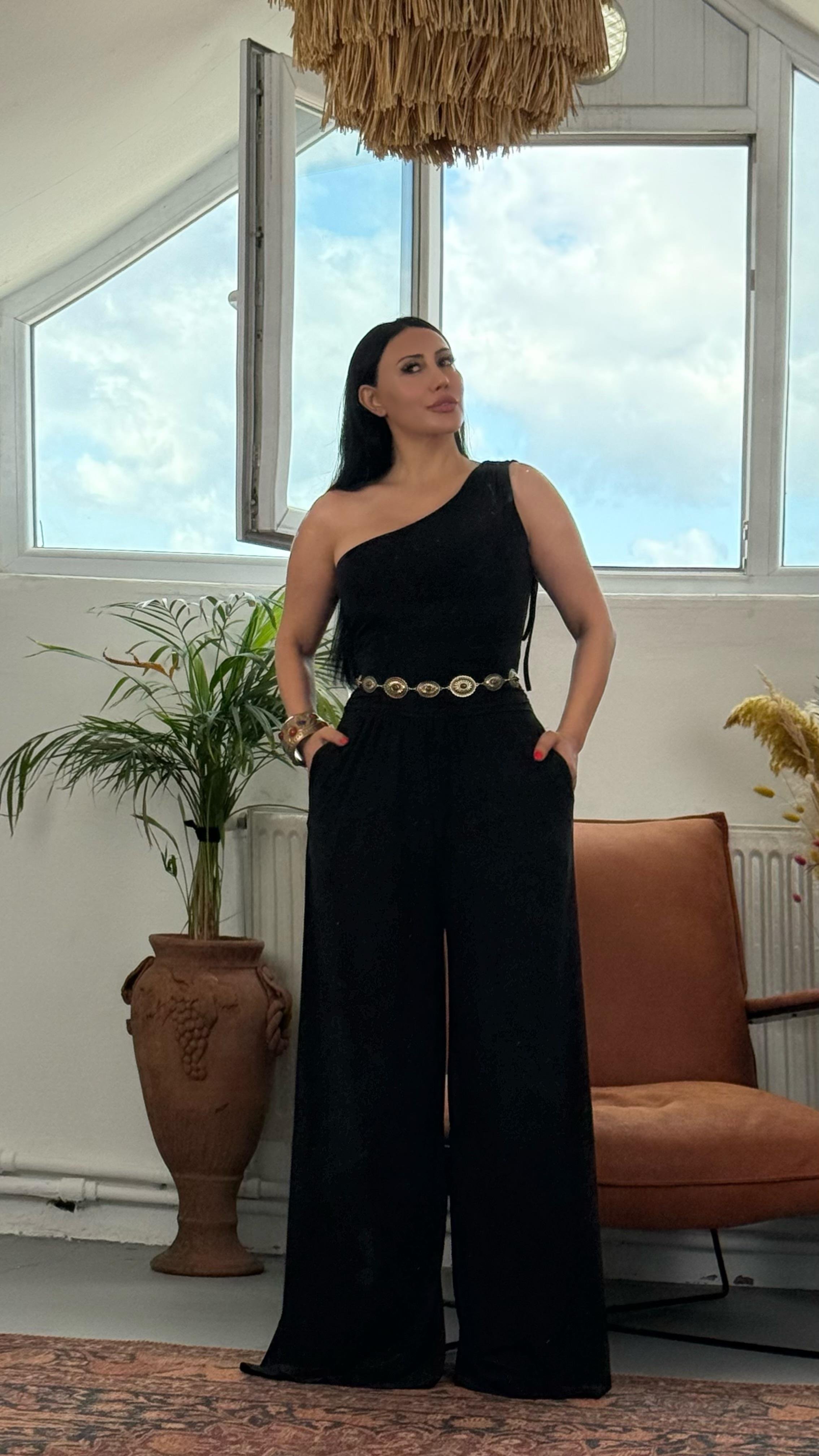 Siyah Tek Omuz Tulum