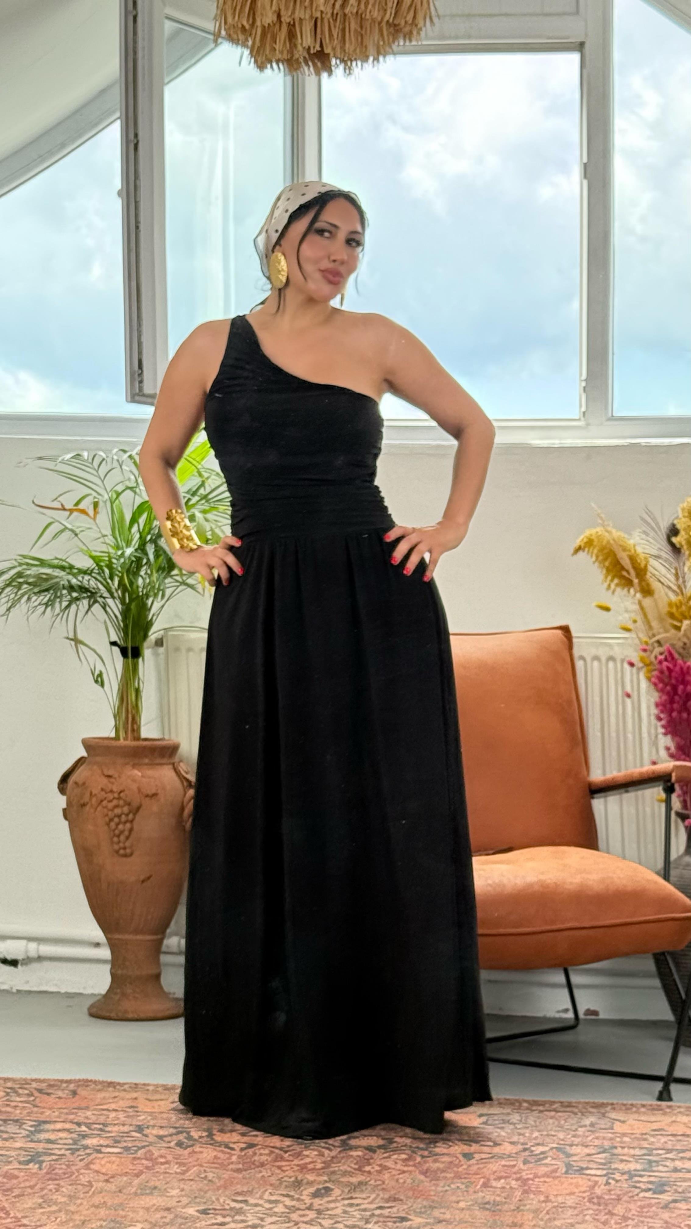 Tek Omuz Drapeli Maxi Elbise – Nar Çiçeği & Siyah