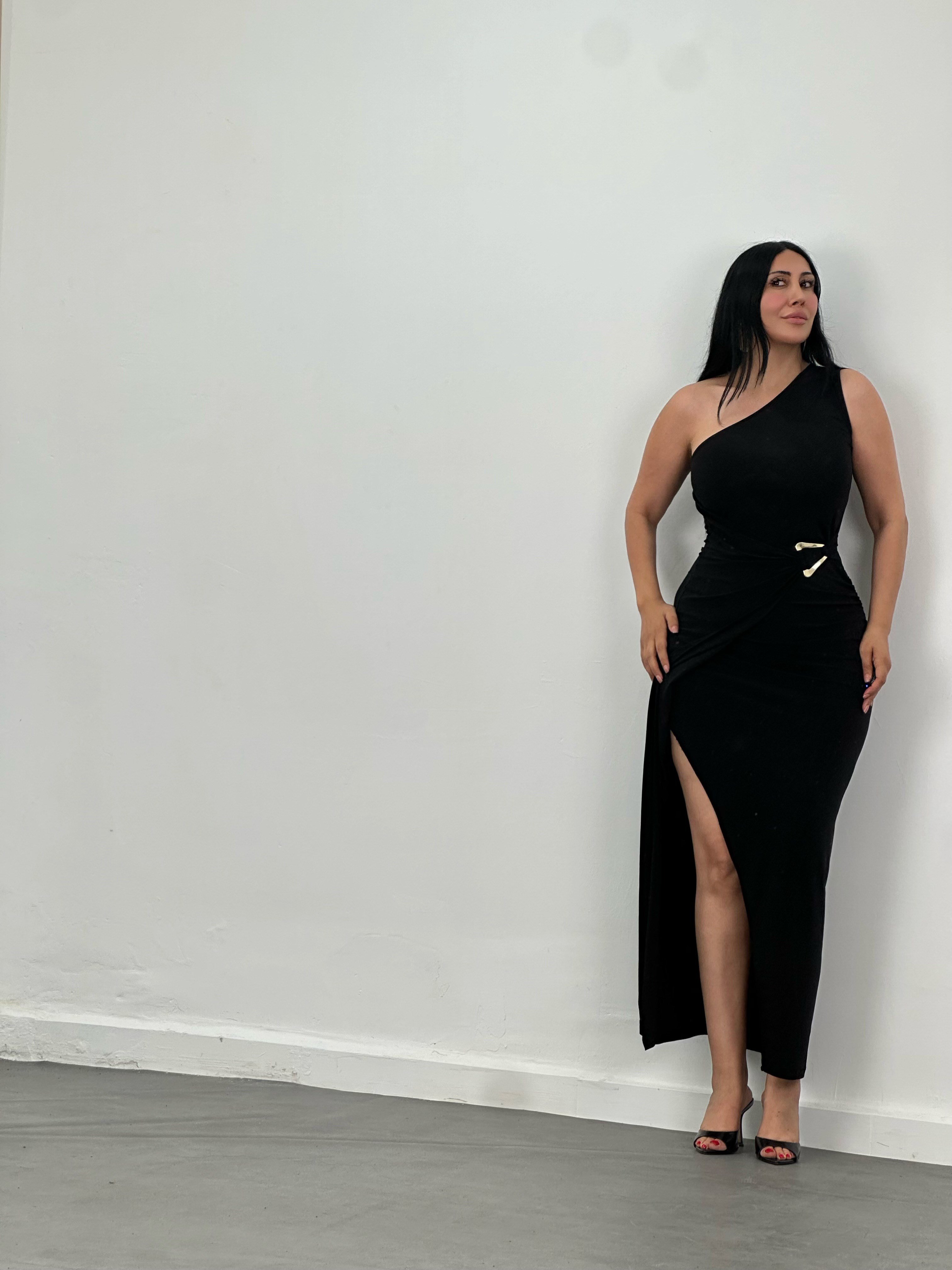 Tek Omuz Drapeli Tokalı Maxi Elbise