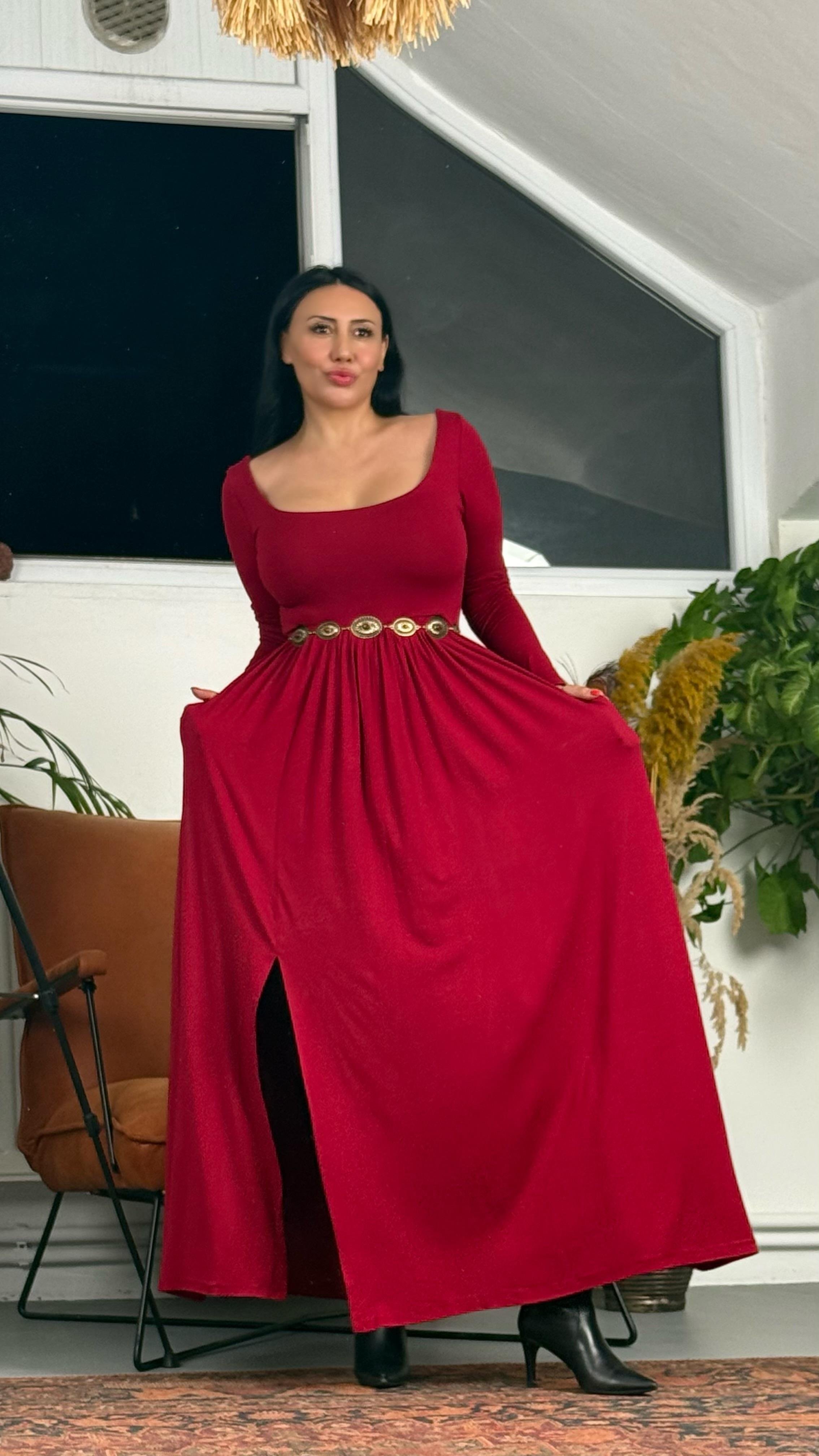 U Yaka Yırtmaçlı Maxi Elbise