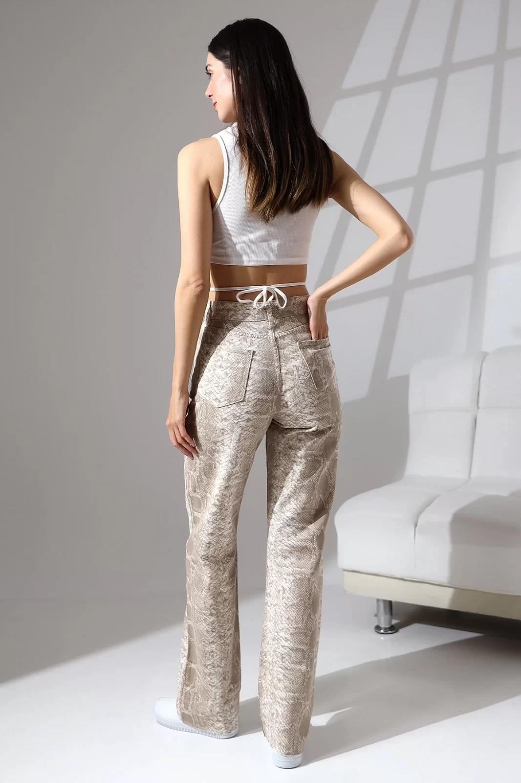 BEJ YILAN DESENLI STRAIGHT FIT PANTOLON
