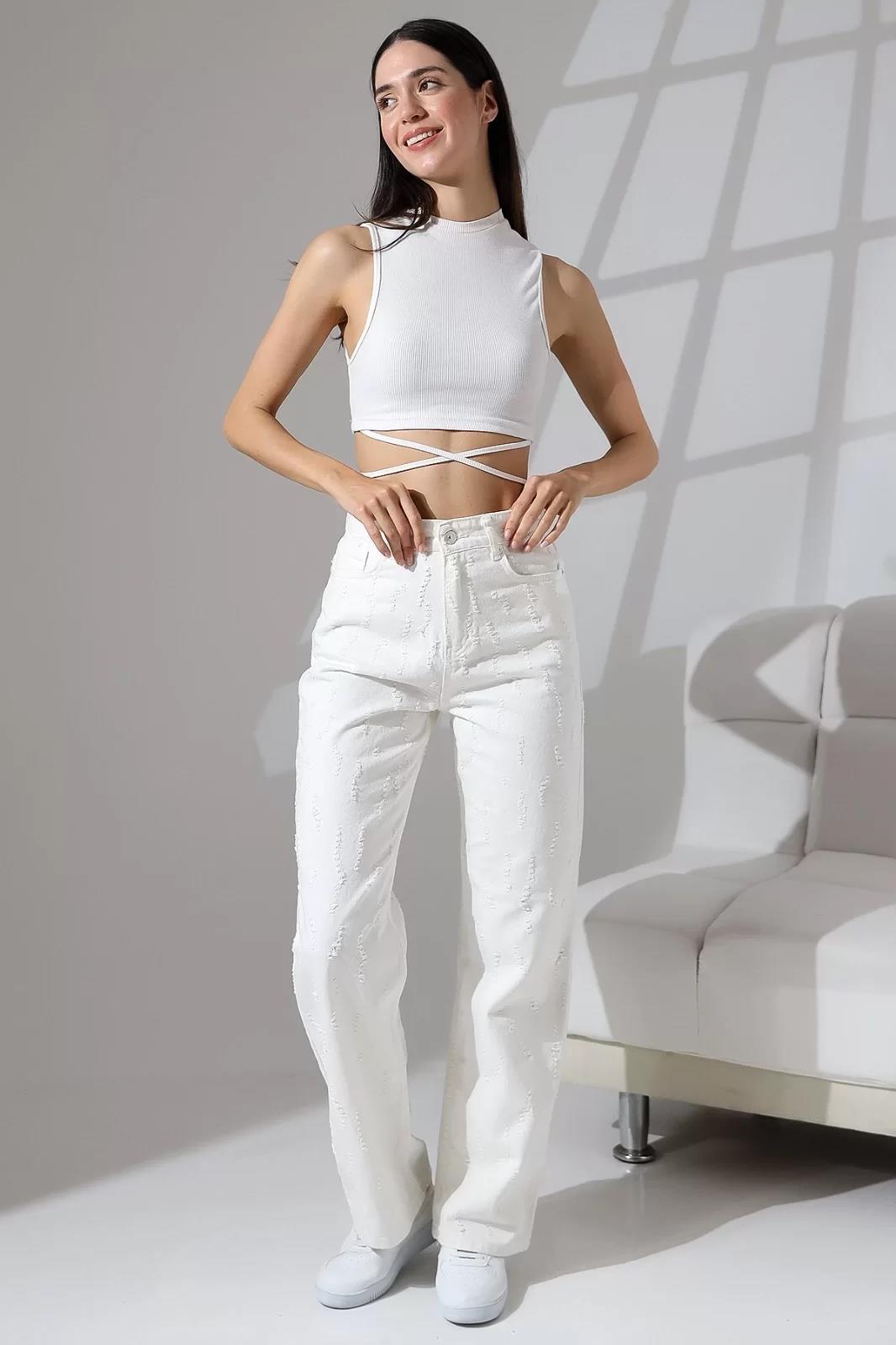 BEYAZ LAZER KESİM STRAIGHT FIT PANTOLON
