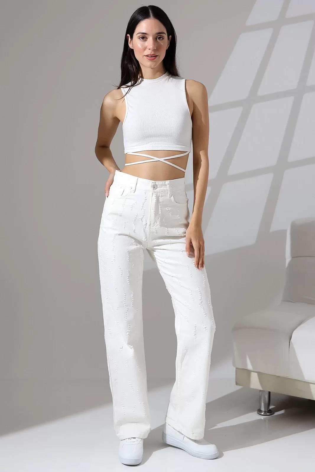 BEYAZ LAZER KESİM STRAIGHT FIT PANTOLON