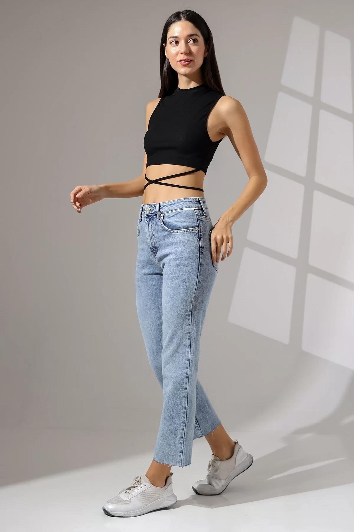 KESİK PAÇALI BOY FIT JEAN