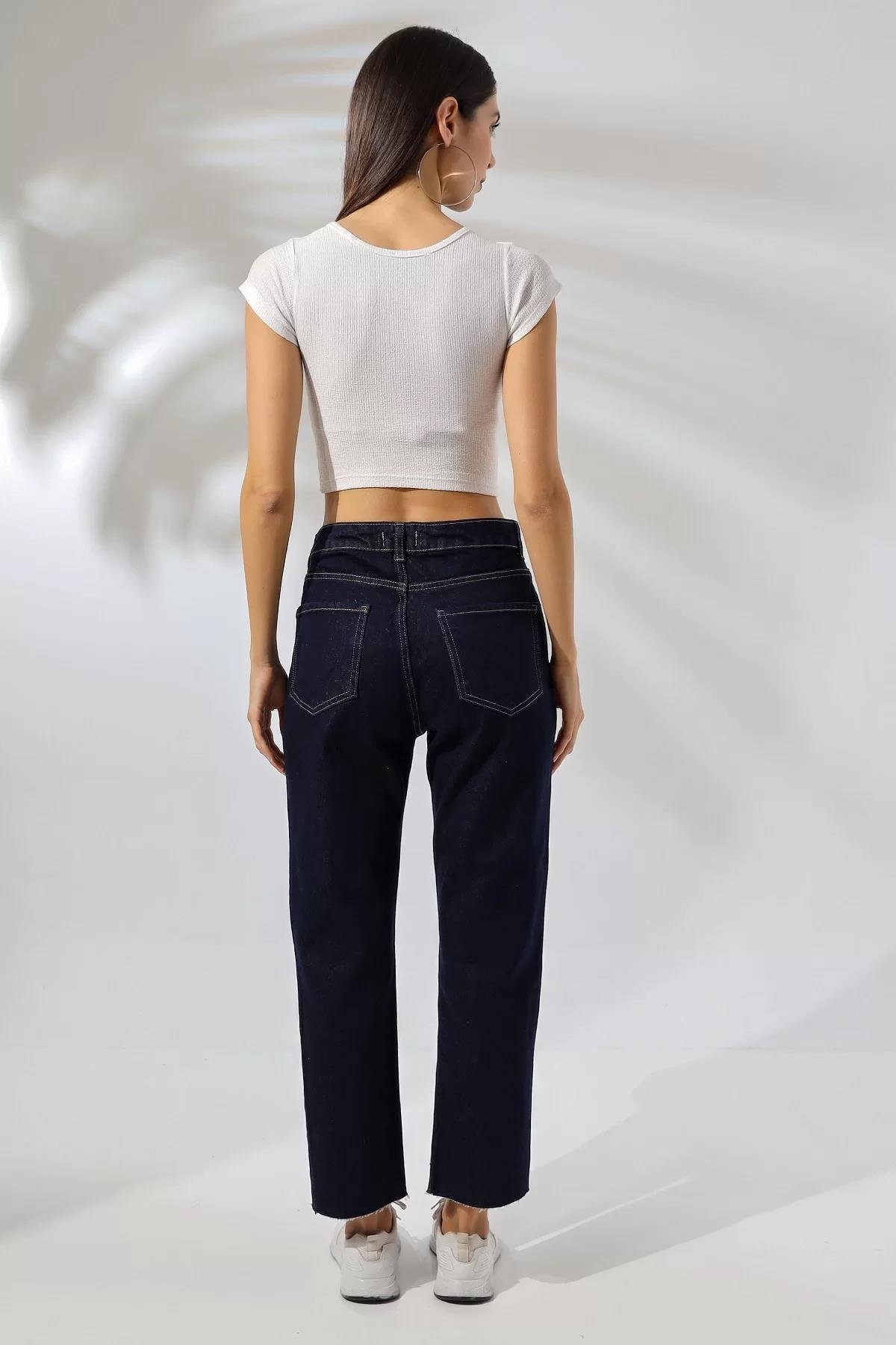 KESİK PAÇALI BOY FIT JEAN