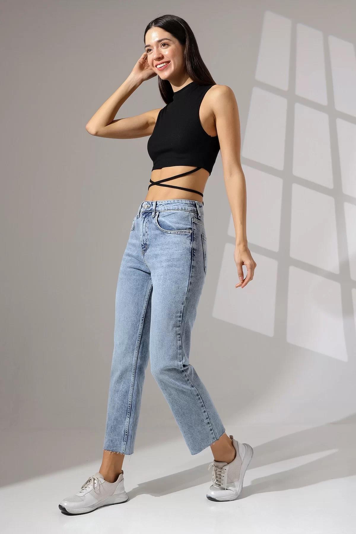KESİK PAÇALI BOY FIT JEAN