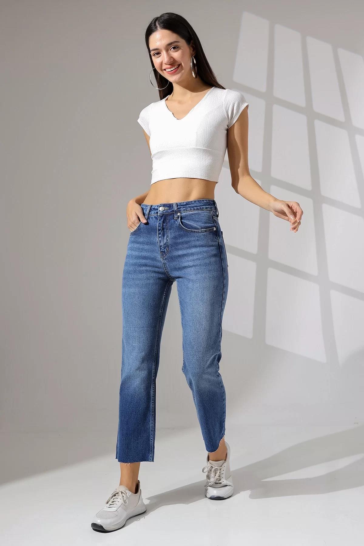 KESİK PAÇALI BOY FIT JEAN