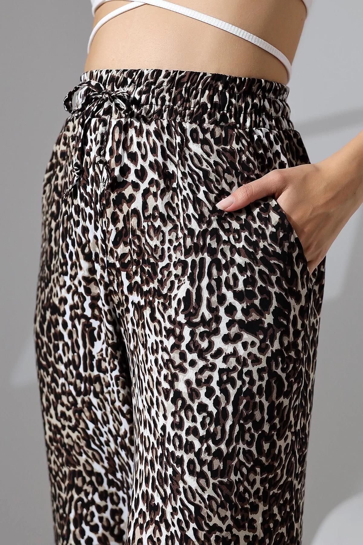 Leopar Bej Desenli Viskon Pantolon