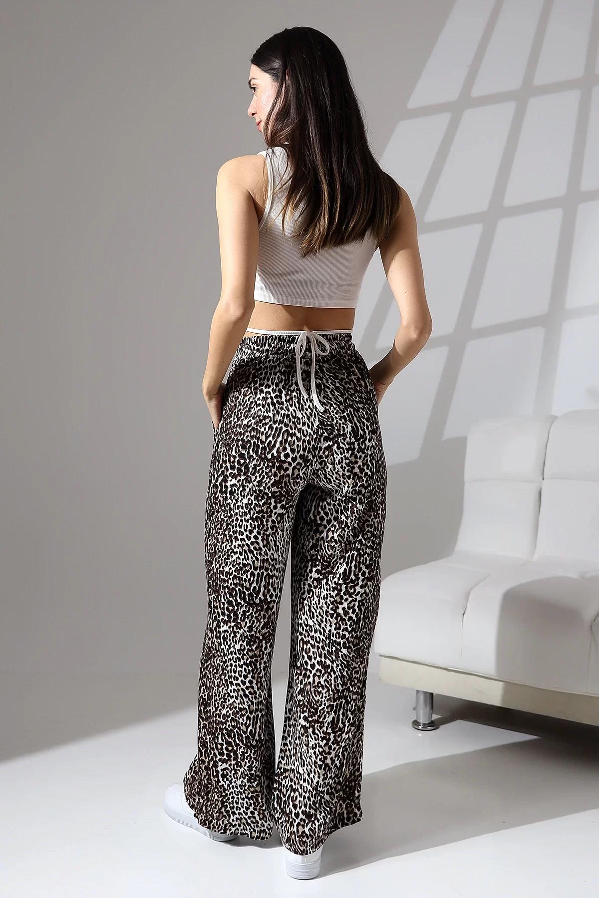 Leopar Bej Desenli Viskon Pantolon