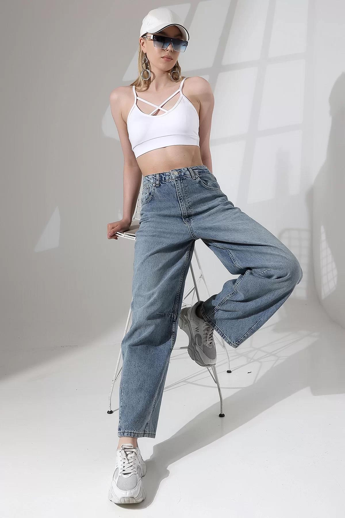 MAVİ ÖN DİKİŞ DETAYLI BAGGY JEAN