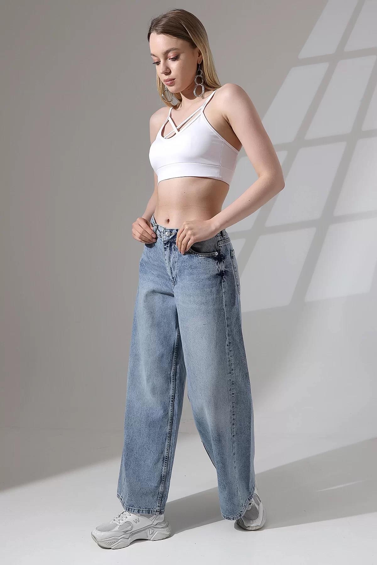 MAVİ YAN DİKİŞ DETAYLI BAGGY JEAN
