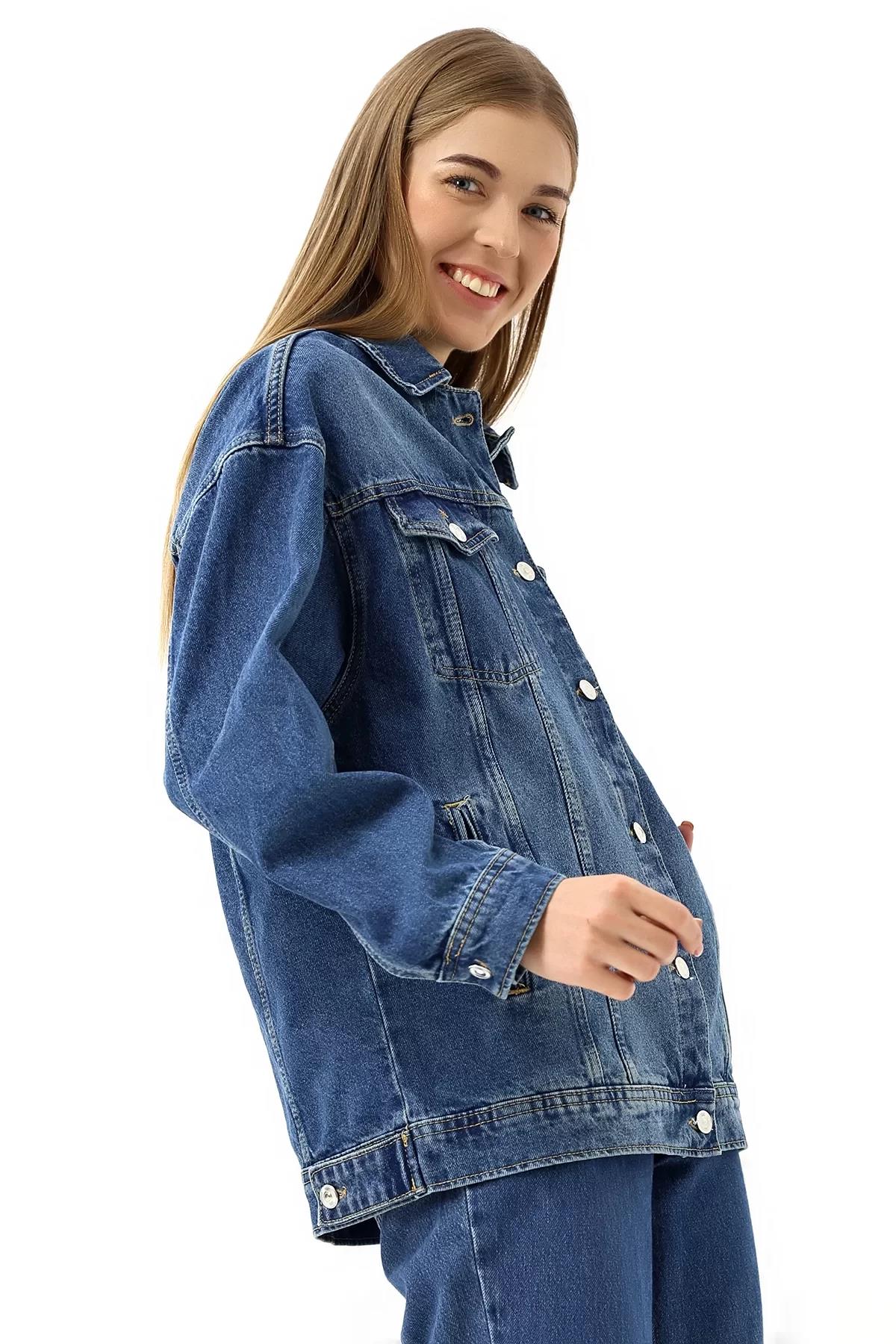 Mavi Yıkamalı Oversize Denim Ceket