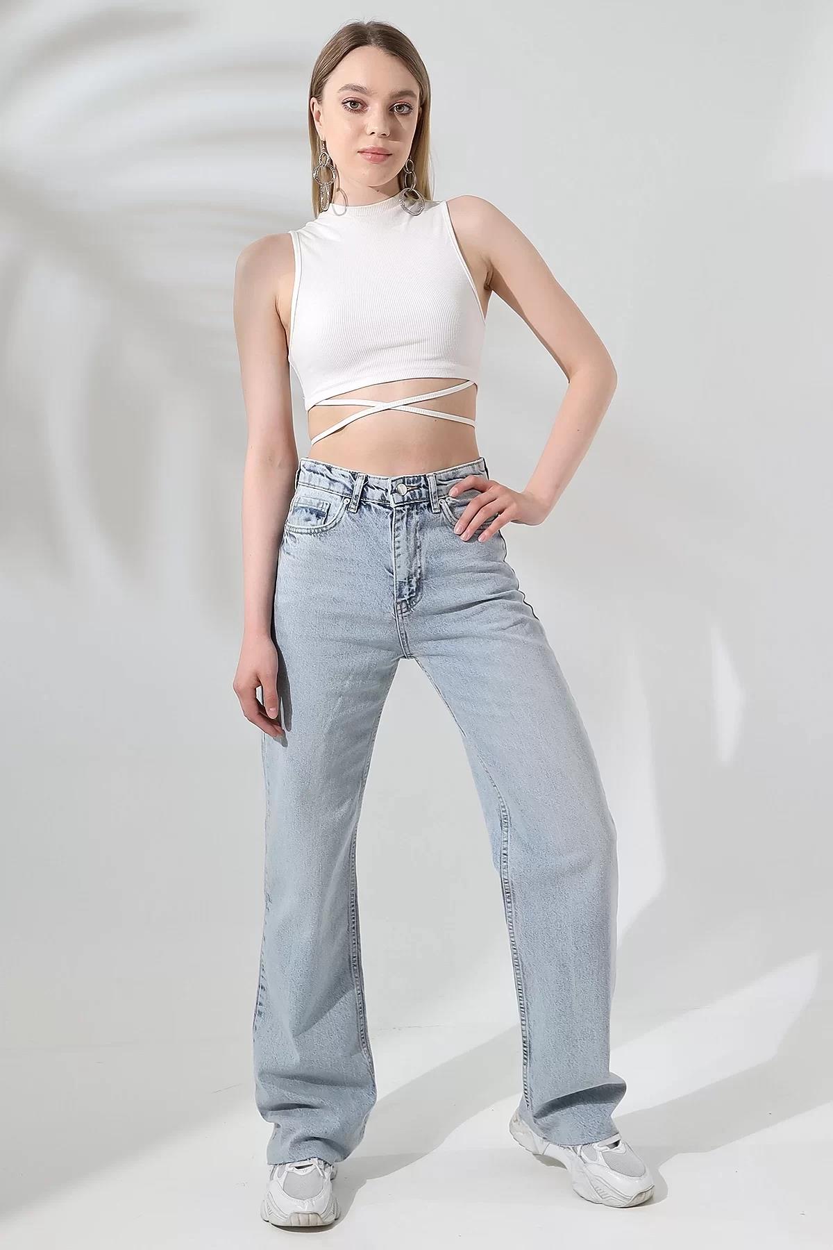 YÜKSEK BEL KESİK PAÇA BUZ MAVİSİ STRAIGHT FIT JEAN