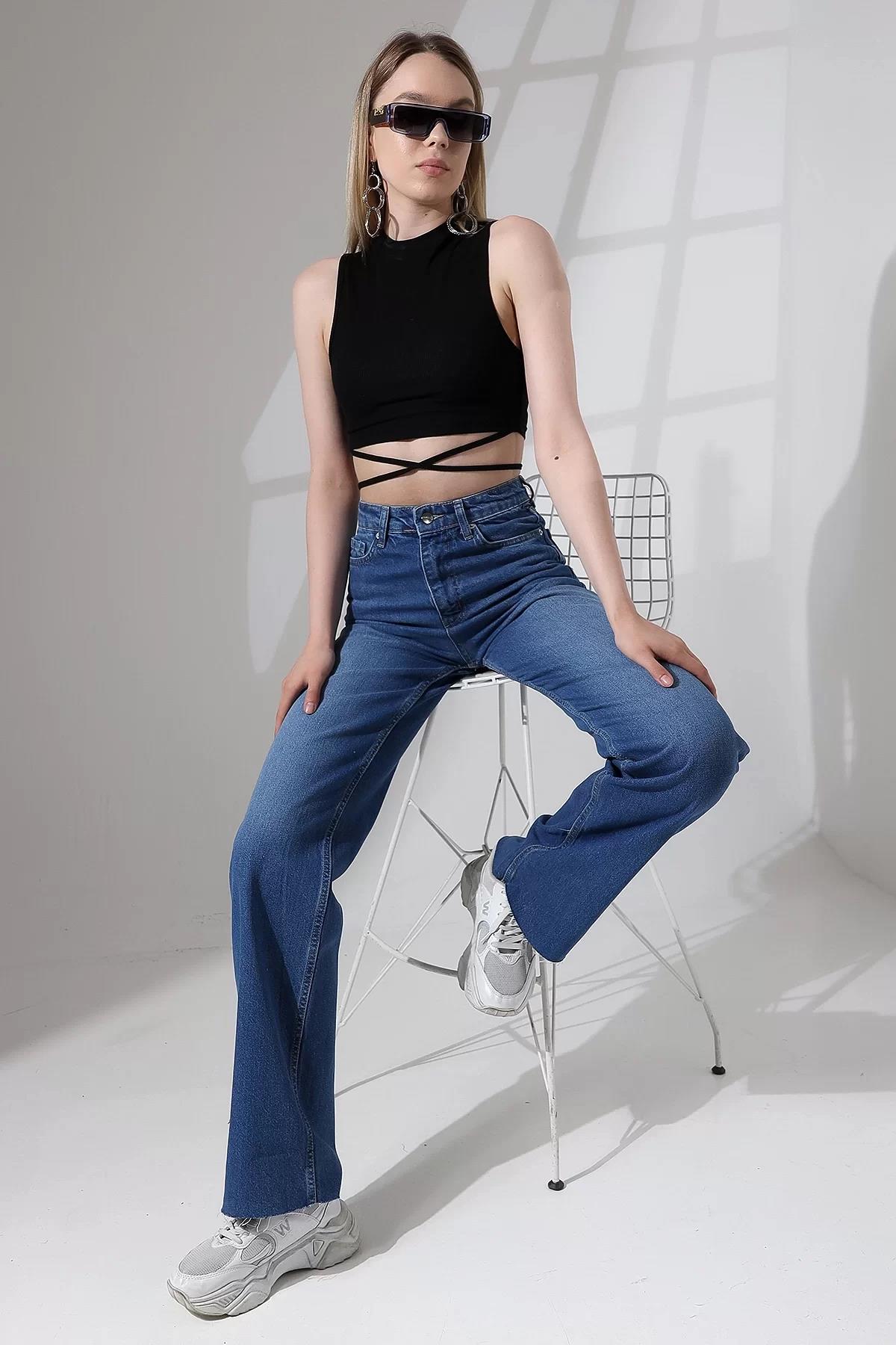 YÜKSEK BEL KESİK PAÇA KOYU MAVİ STRAIGHT FIT JEAN